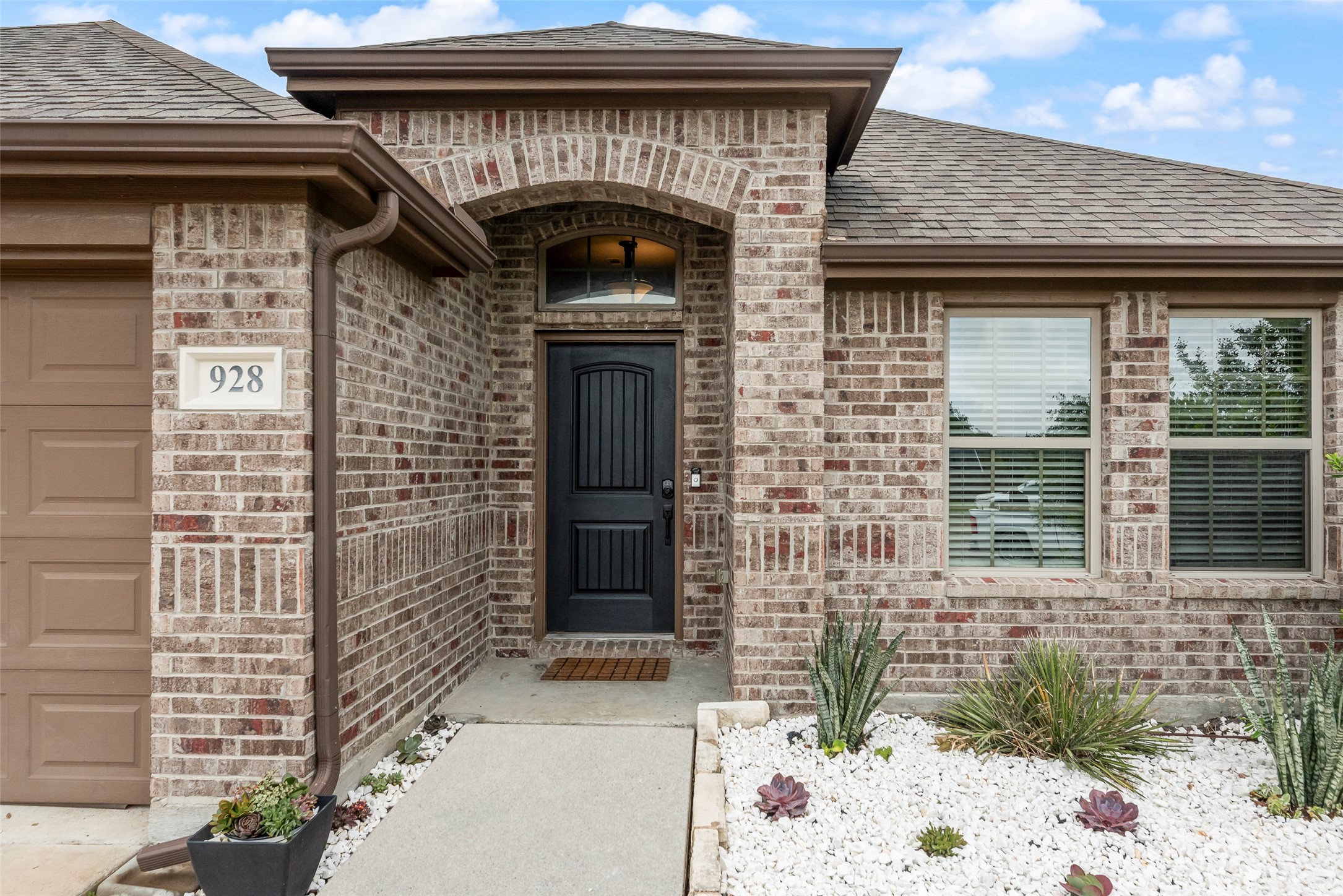 928 Mcgehee Court