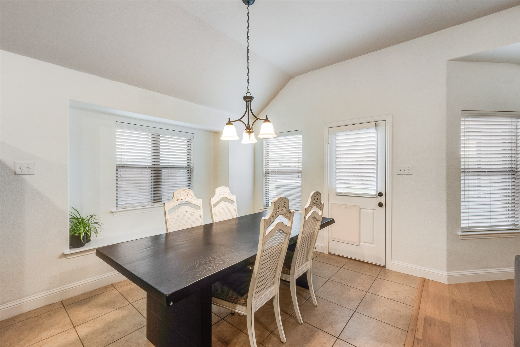 928 Mcgehee Court