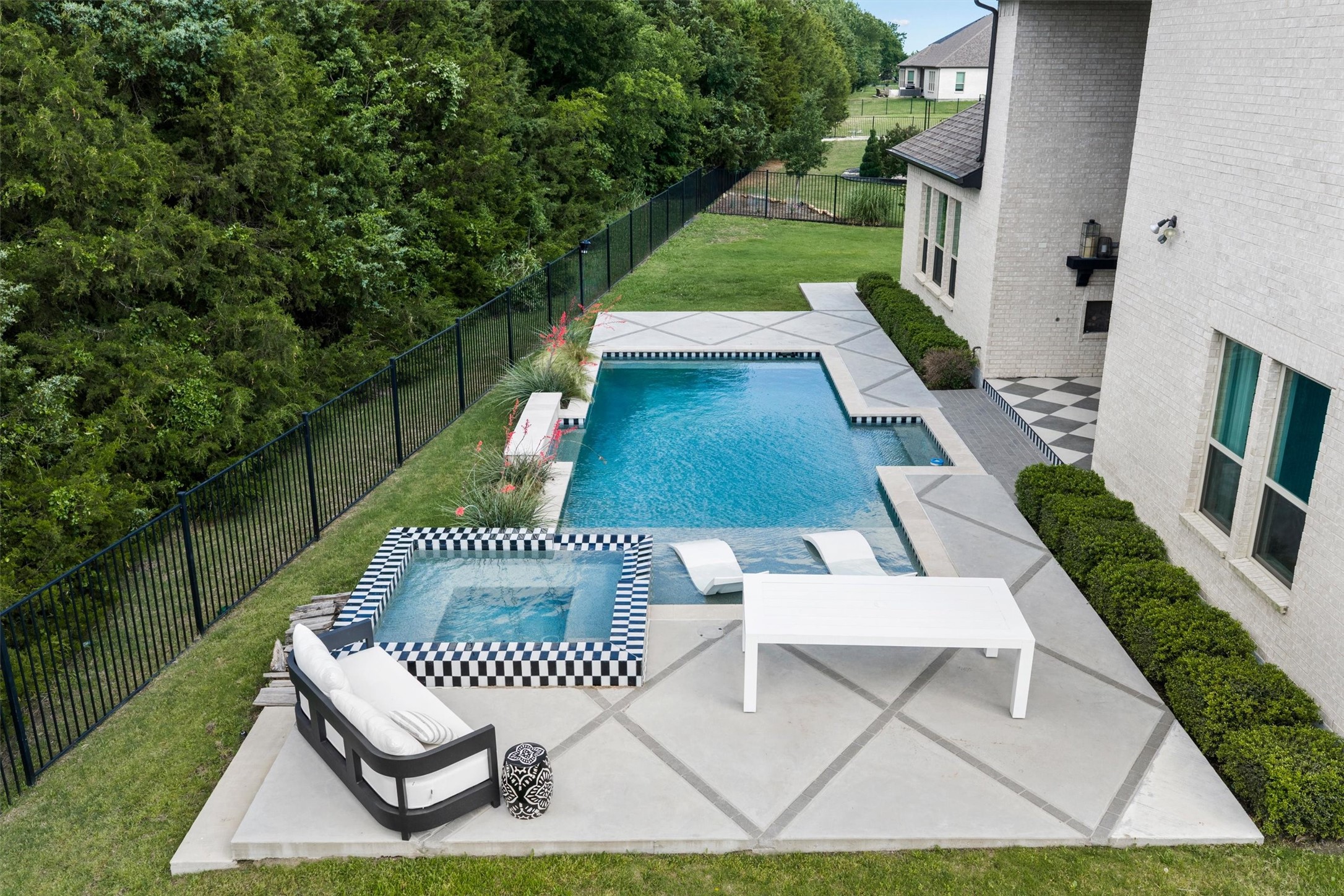 2516 Pampas Court