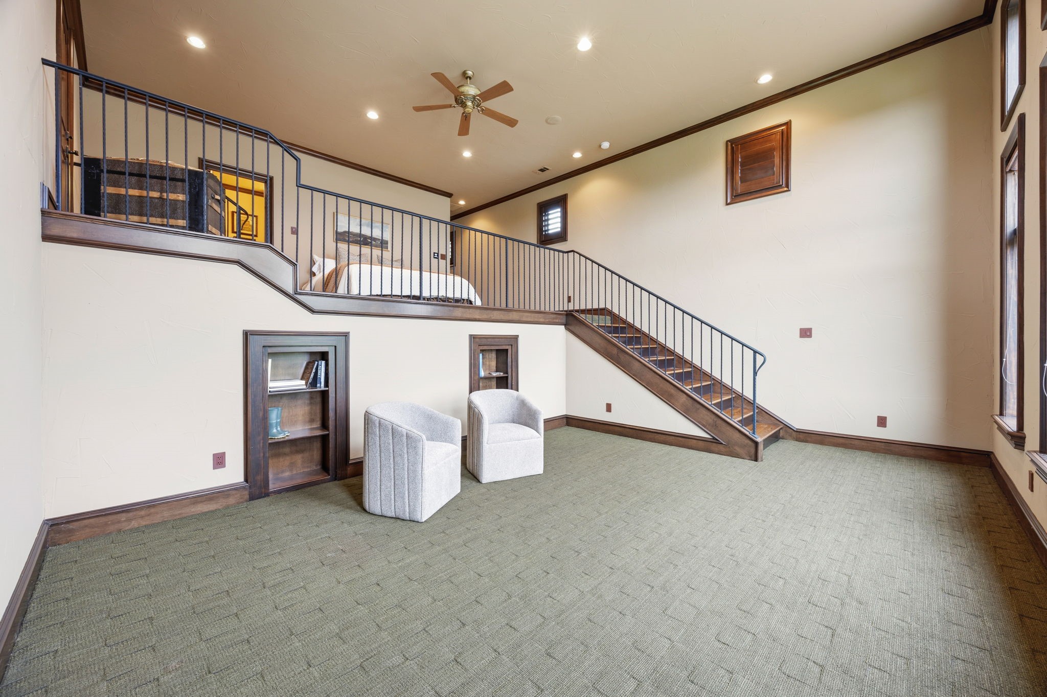 8 Meadowlake Drive