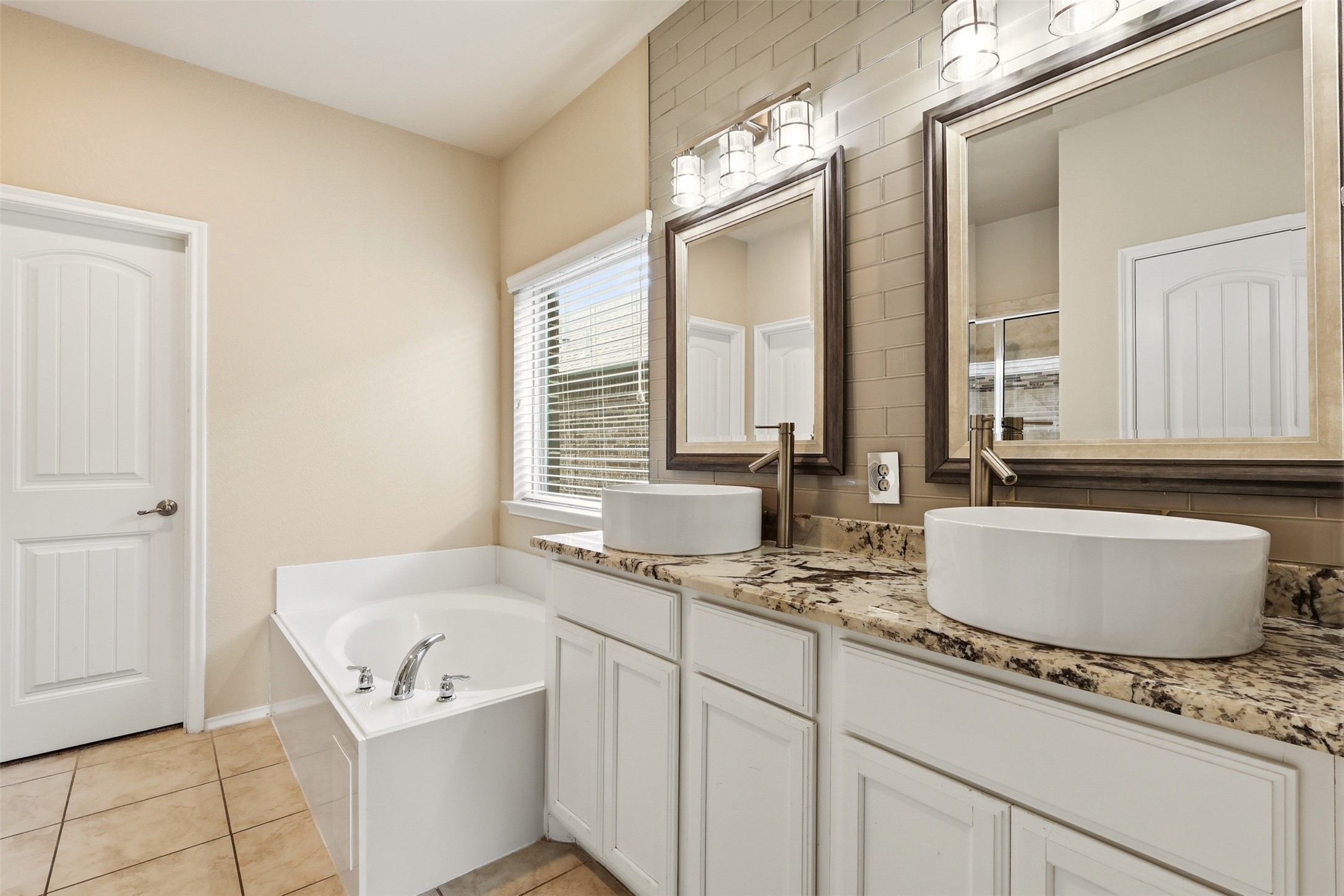816 Gray Fox Drive