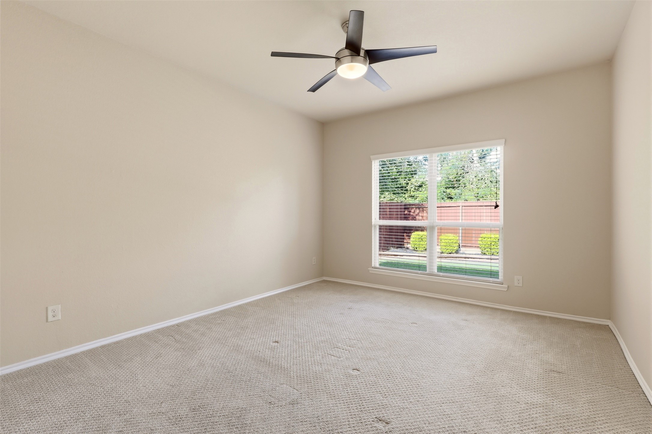816 Gray Fox Drive