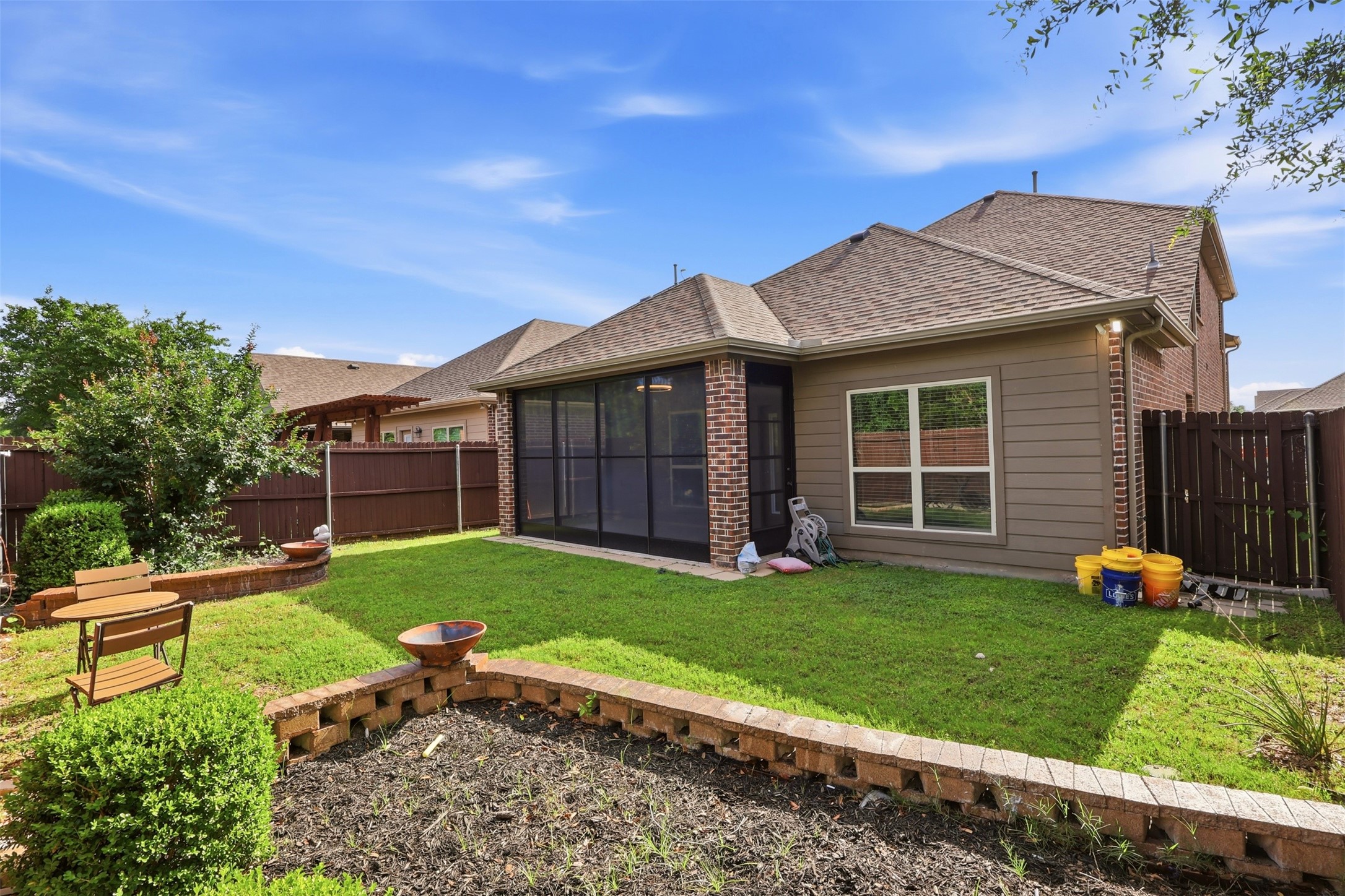 816 Gray Fox Drive