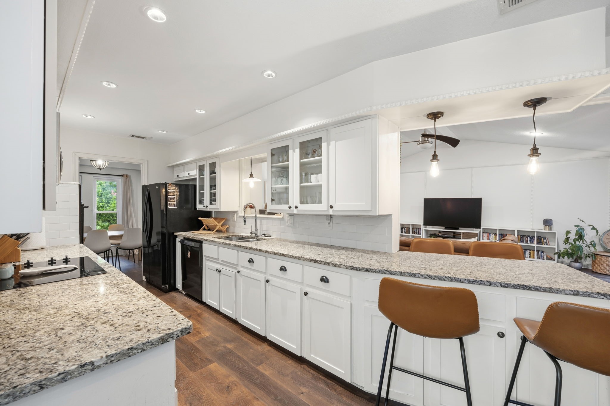 3732 Kiest Knoll Drive