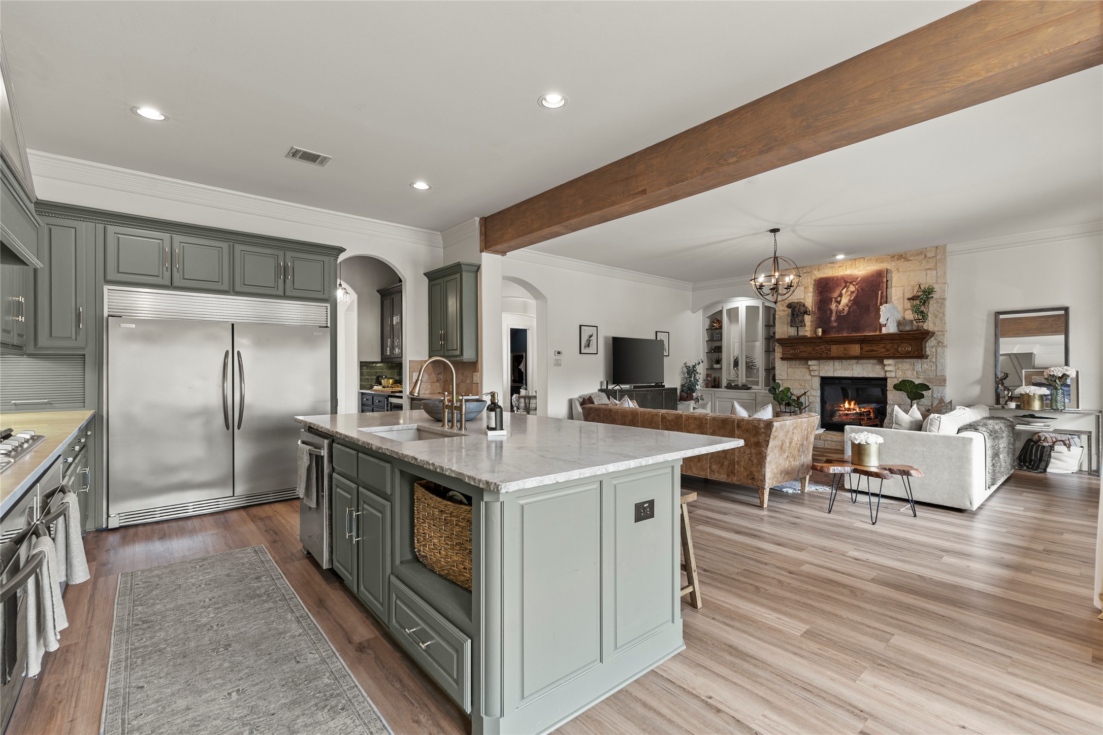 399 Wyndemere Boulevard