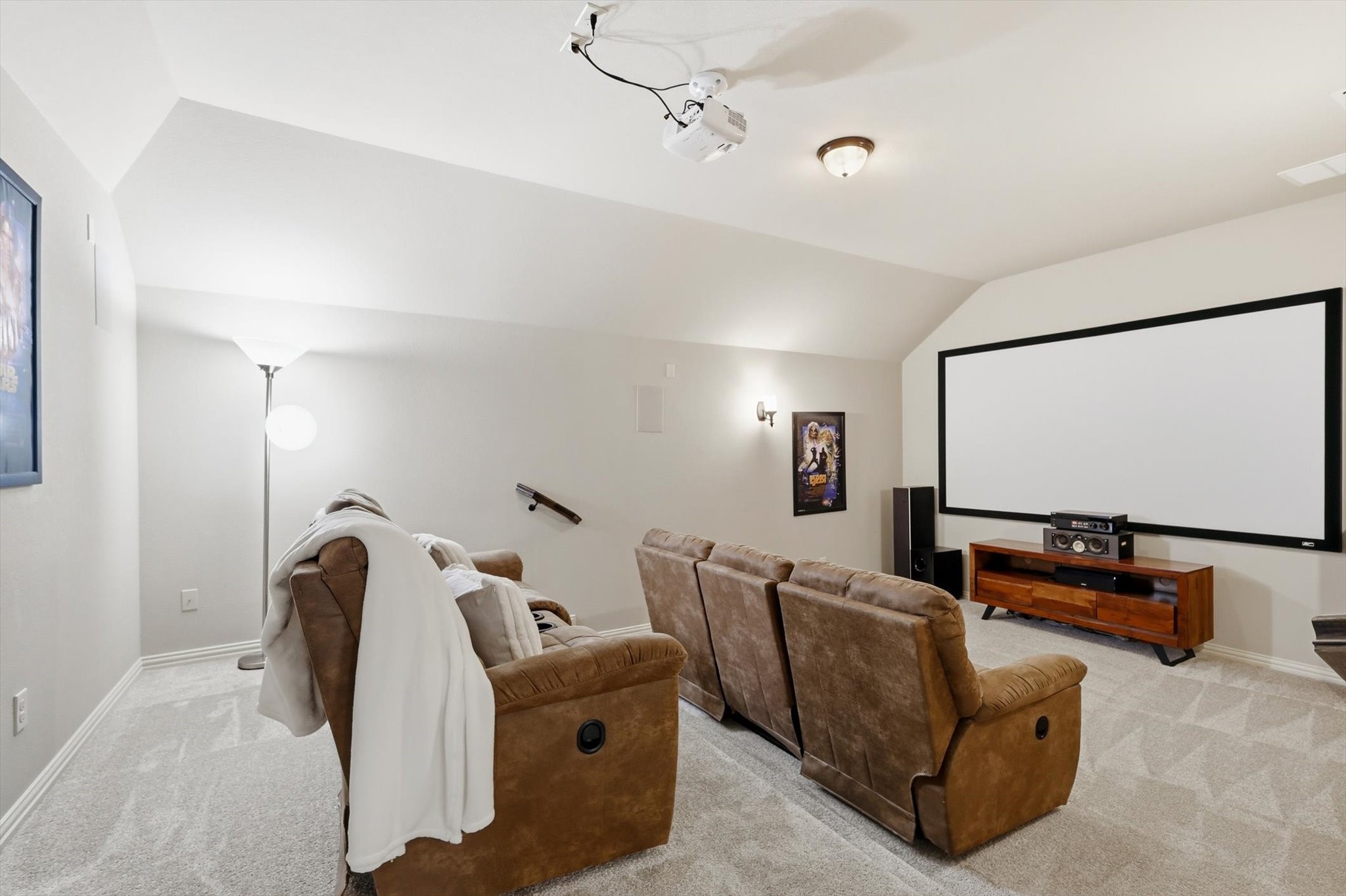 576 Featherstone Drive