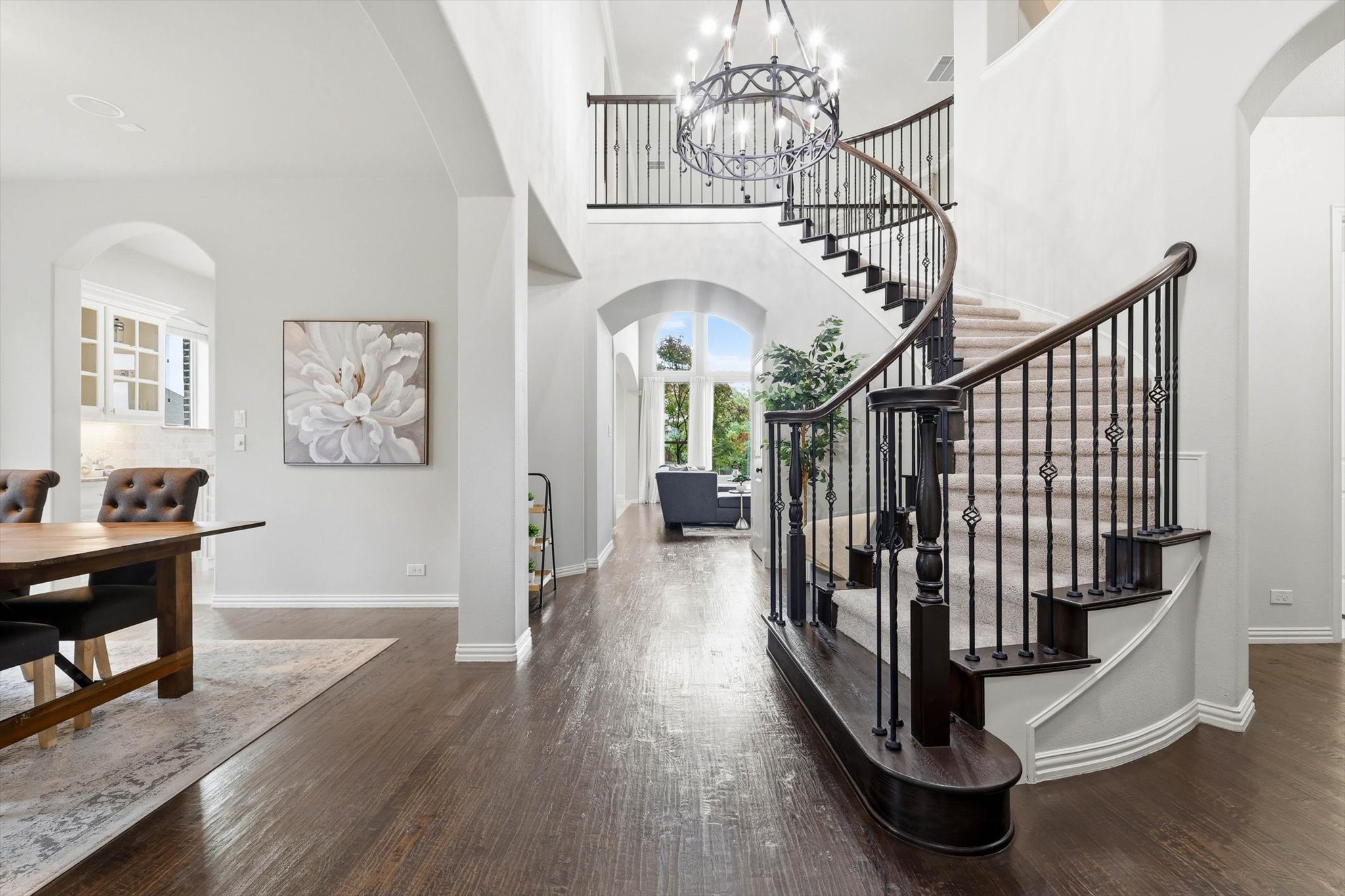 576 Featherstone Drive