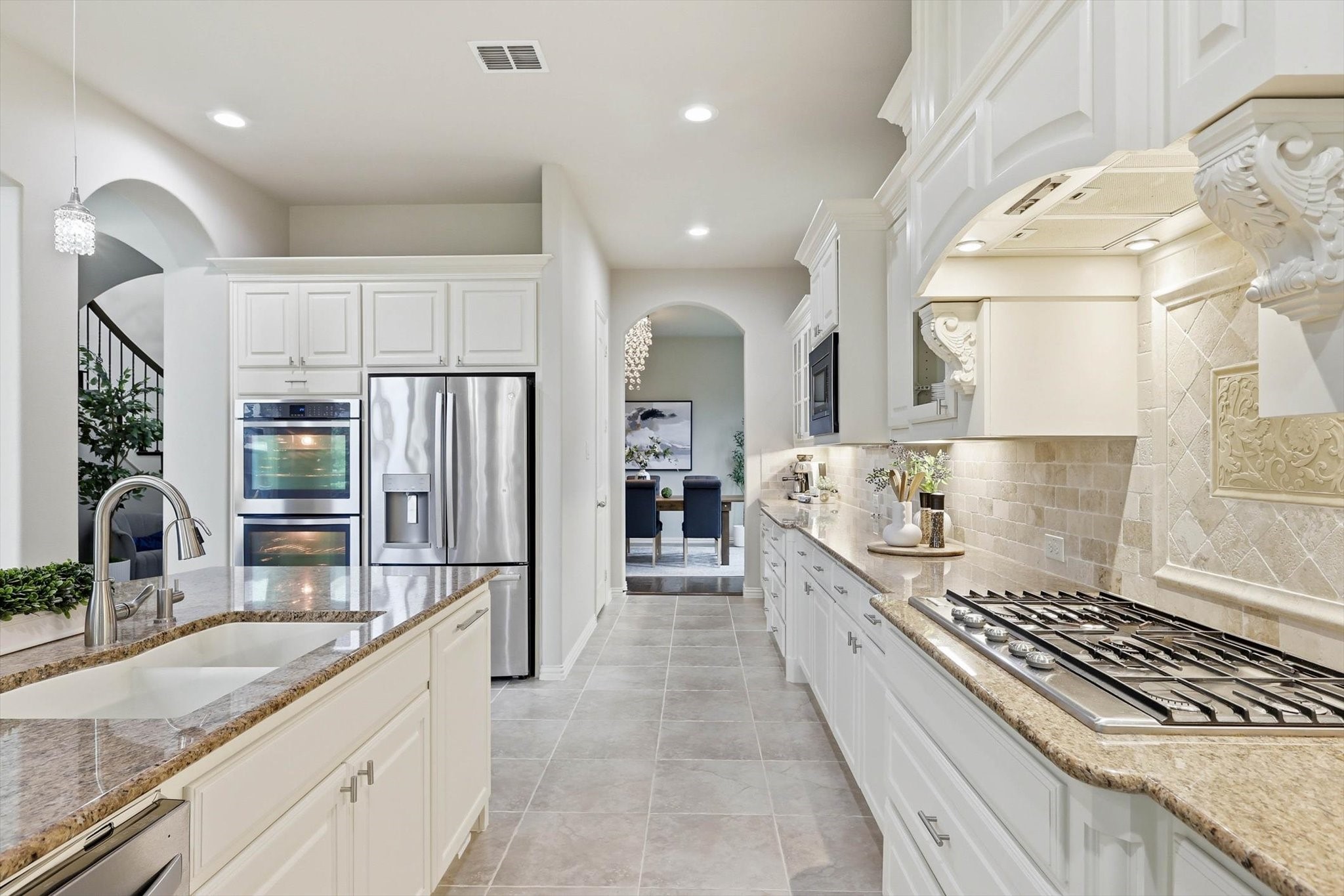576 Featherstone Drive