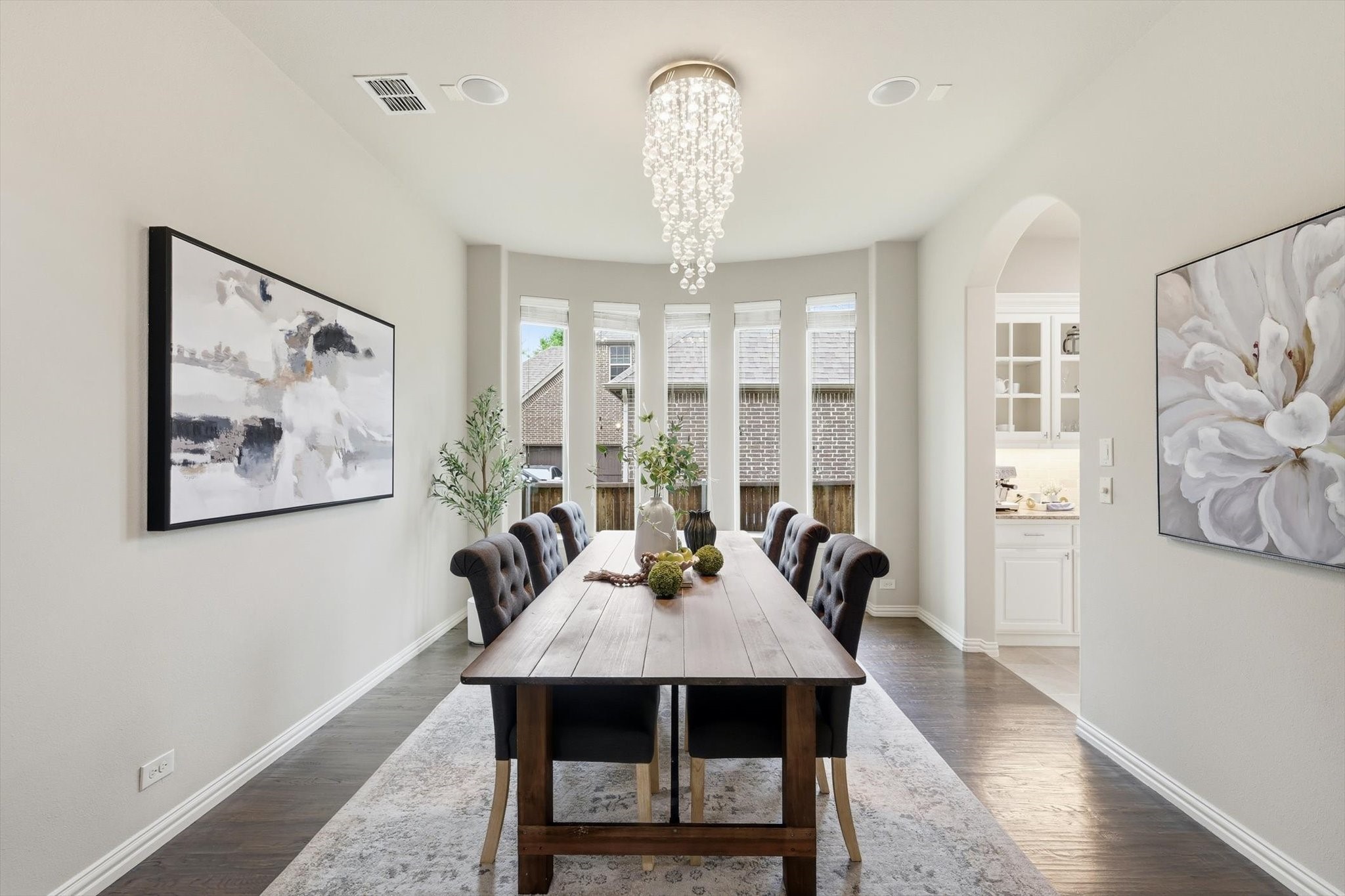 576 Featherstone Drive