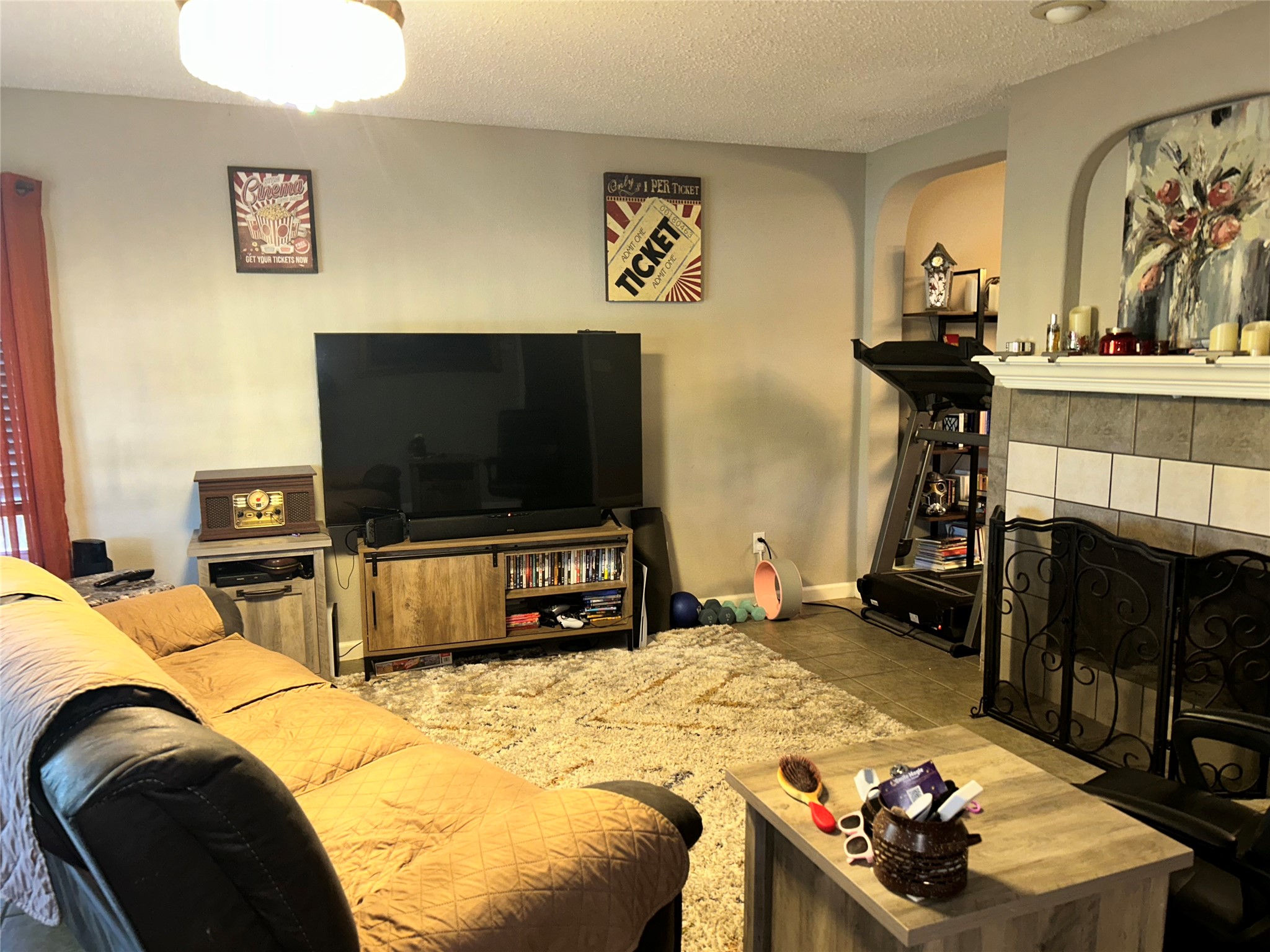 4360 Mesa Drive