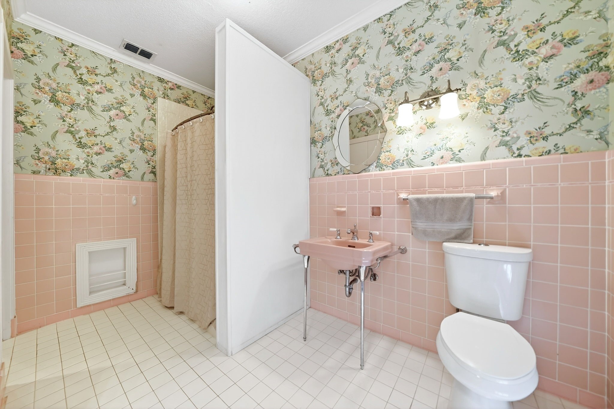 1901 Rose Point