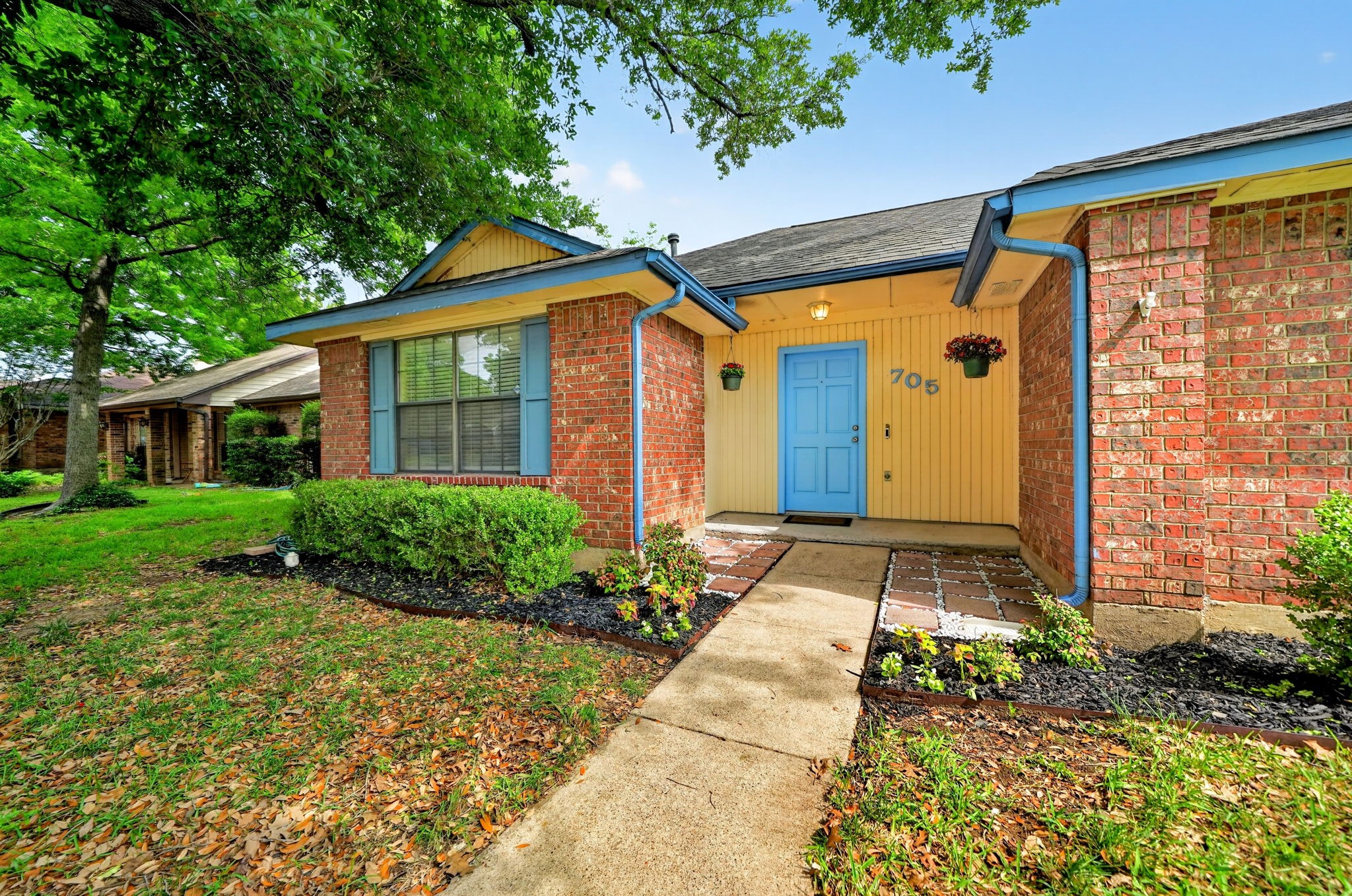 705 Whitewing Drive