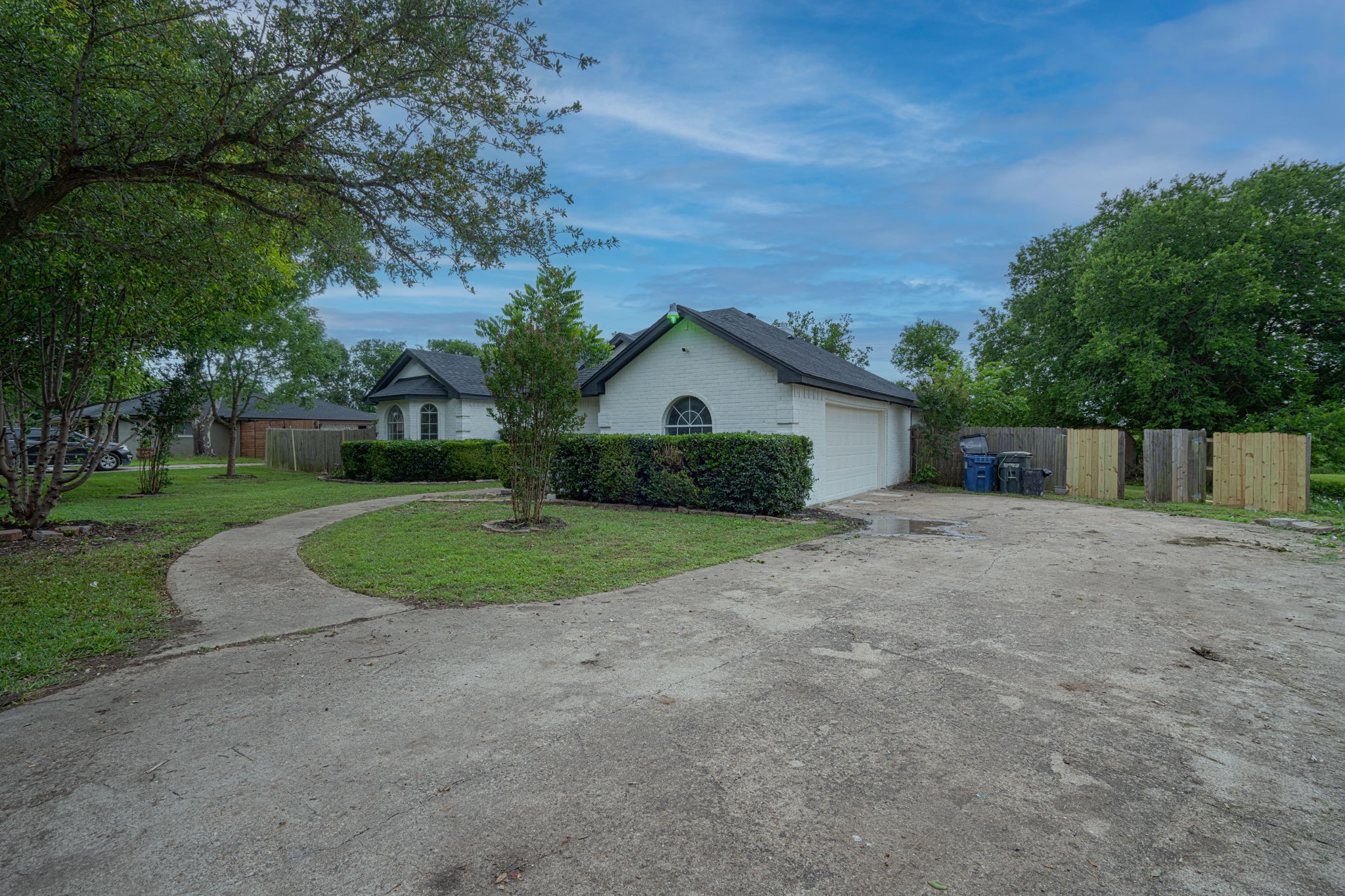 214 Pearly Top Drive