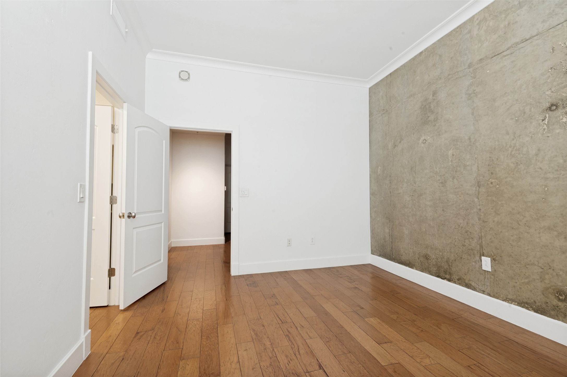 3225 Turtle Creek Boulevard 1649