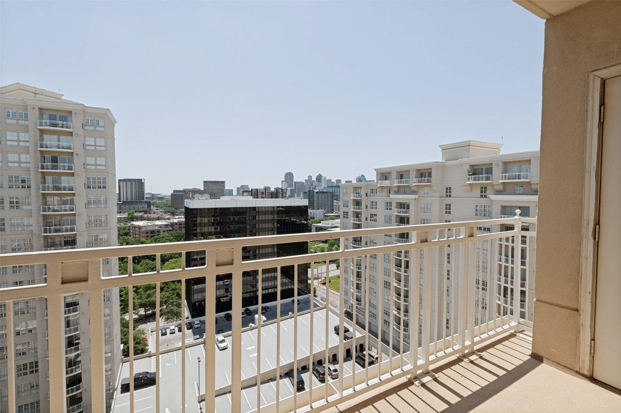 3225 Turtle Creek Boulevard 1649