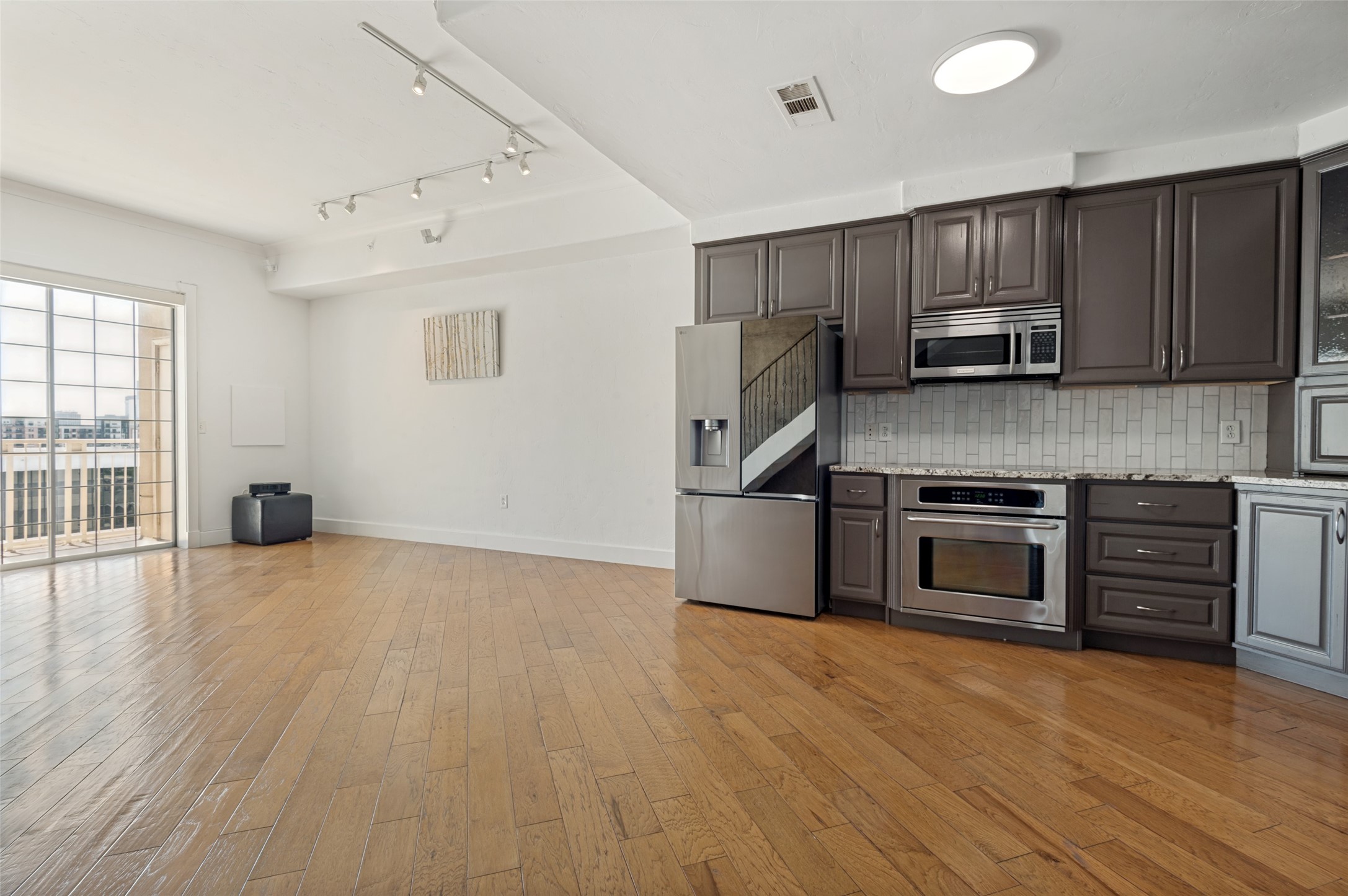 3225 Turtle Creek Boulevard 1649