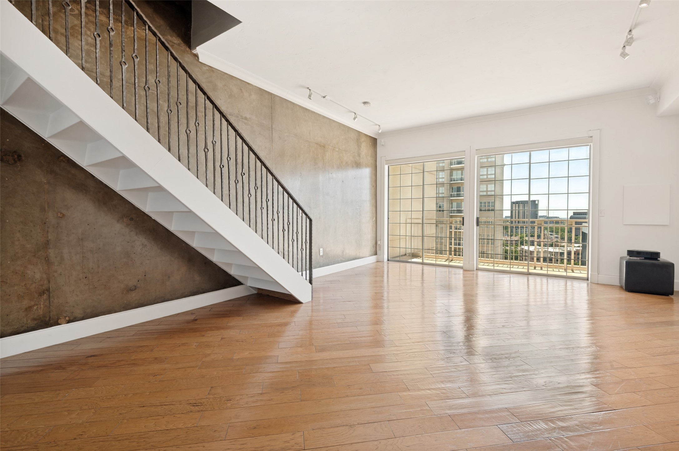 3225 Turtle Creek Boulevard 1649