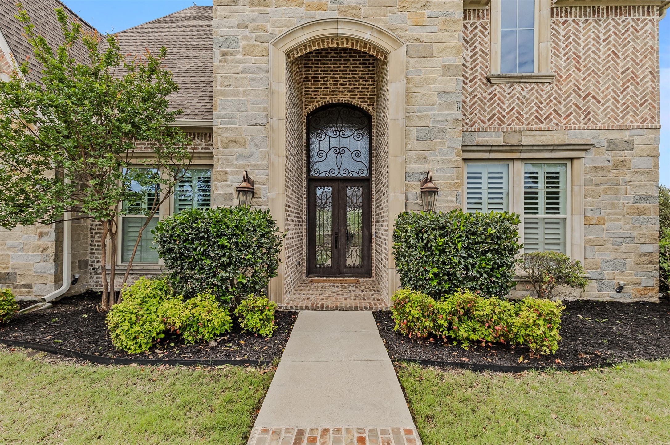 1220 Manchester Drive