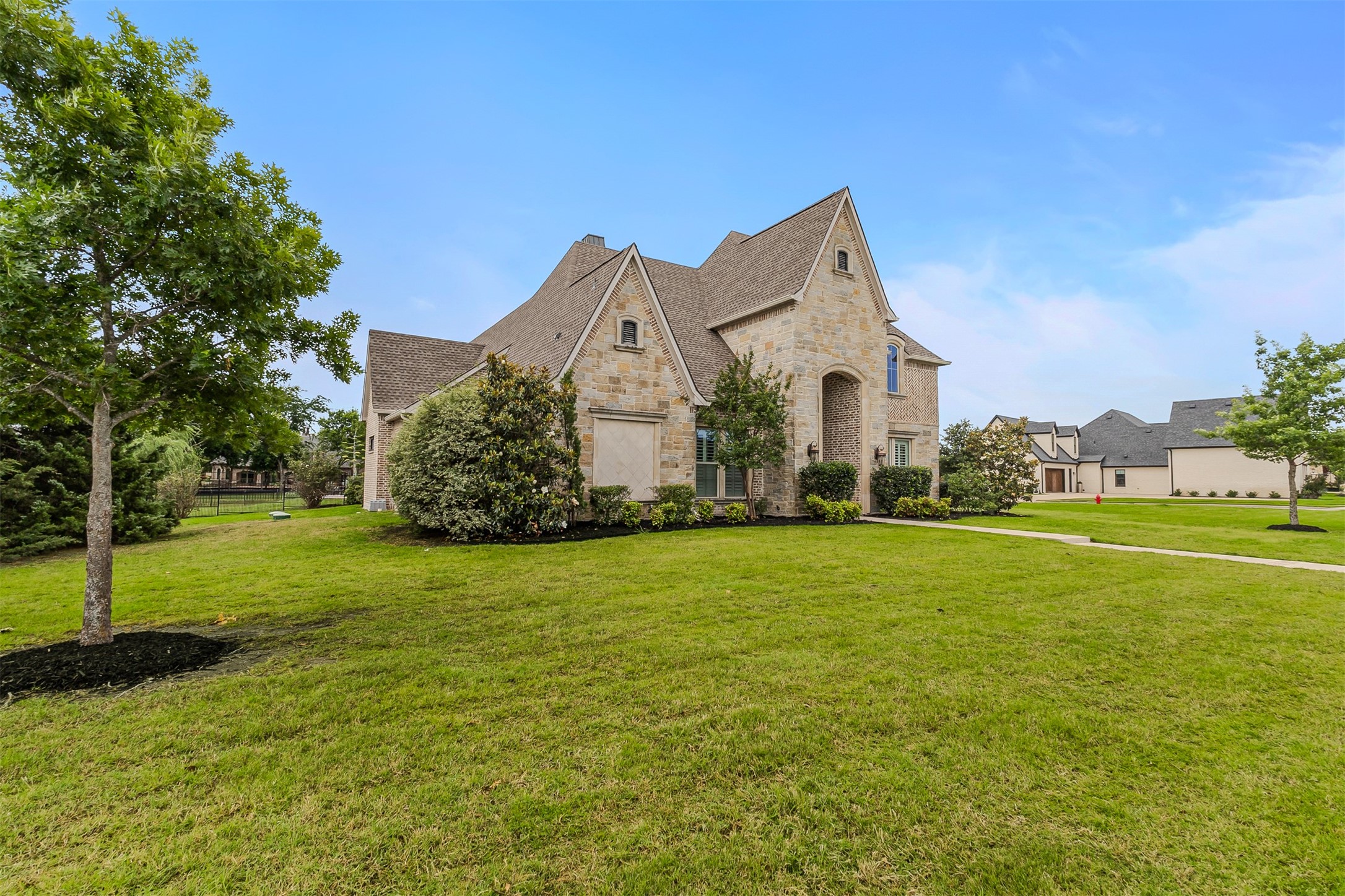 1220 Manchester Drive