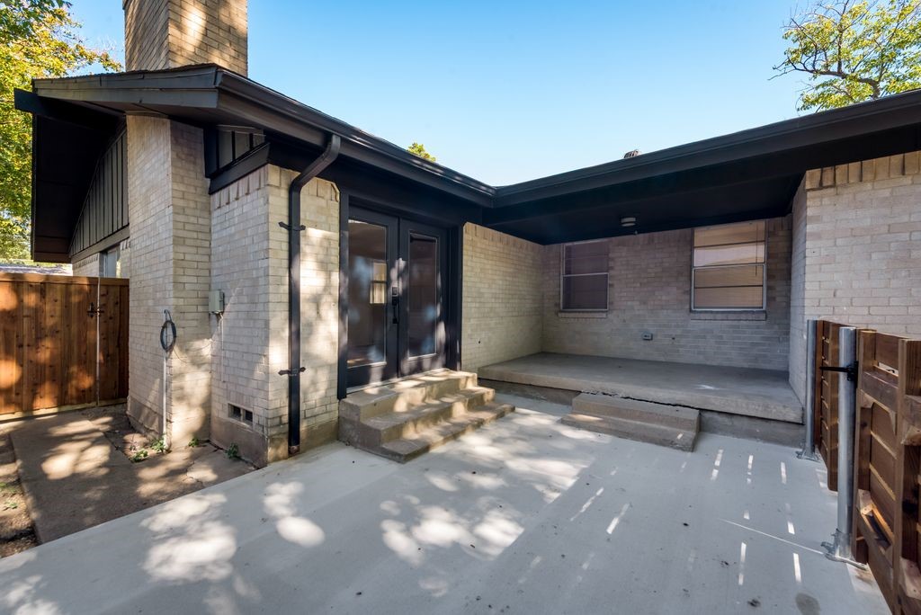 7528 Brentcove Circle