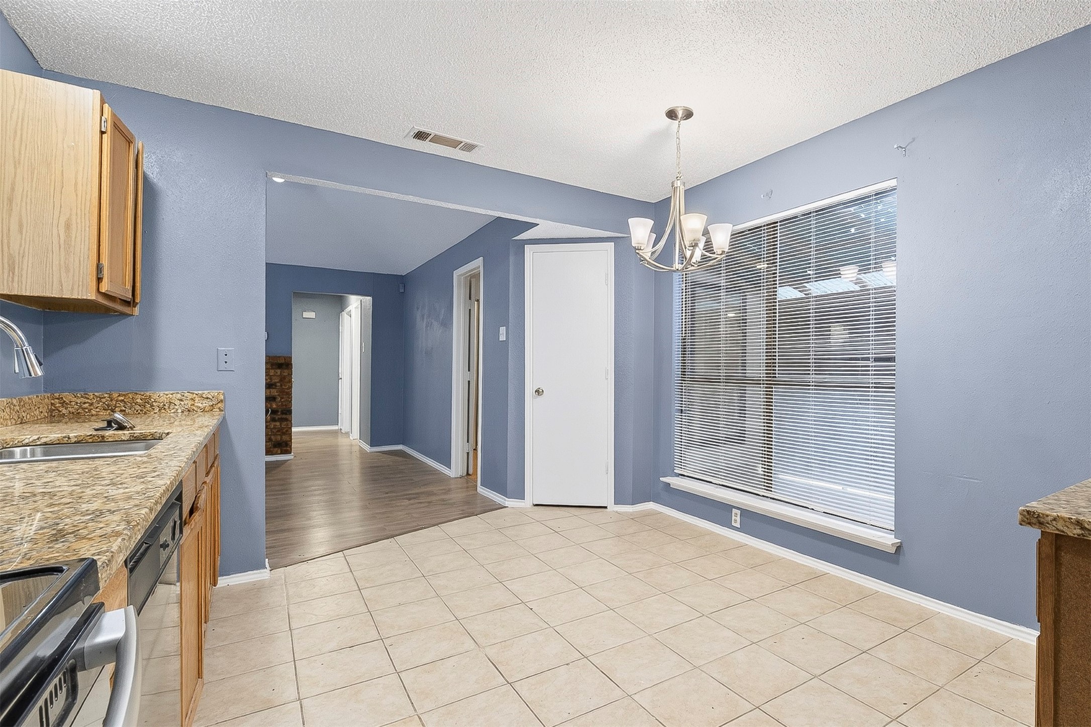 229 Overland Trail