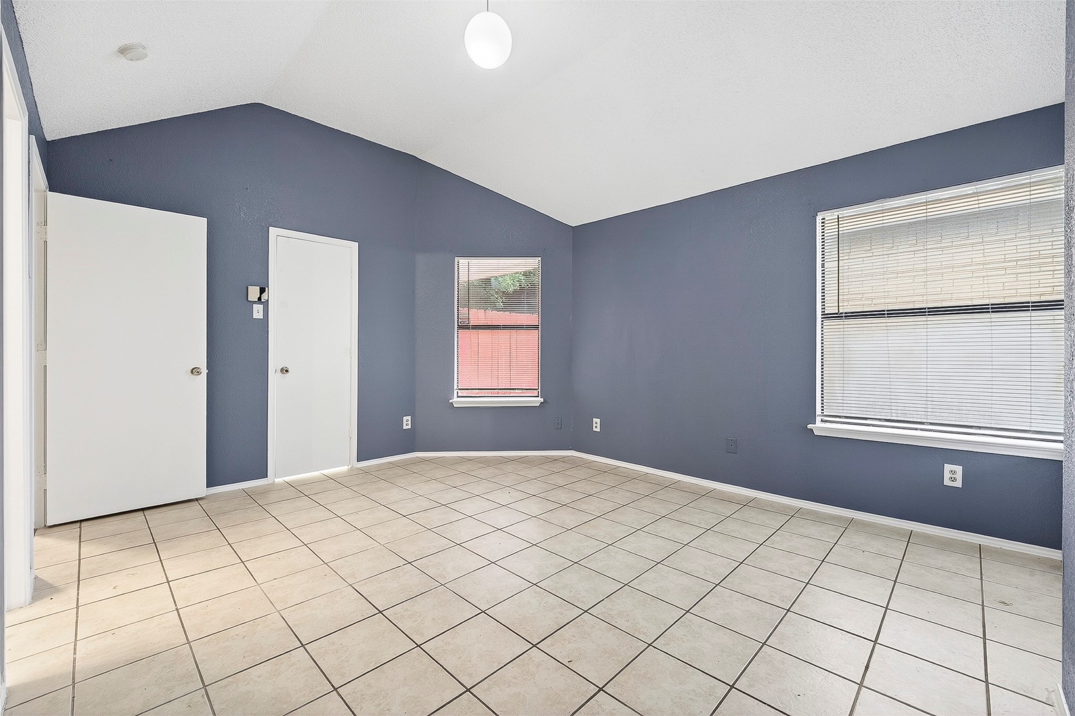 229 Overland Trail