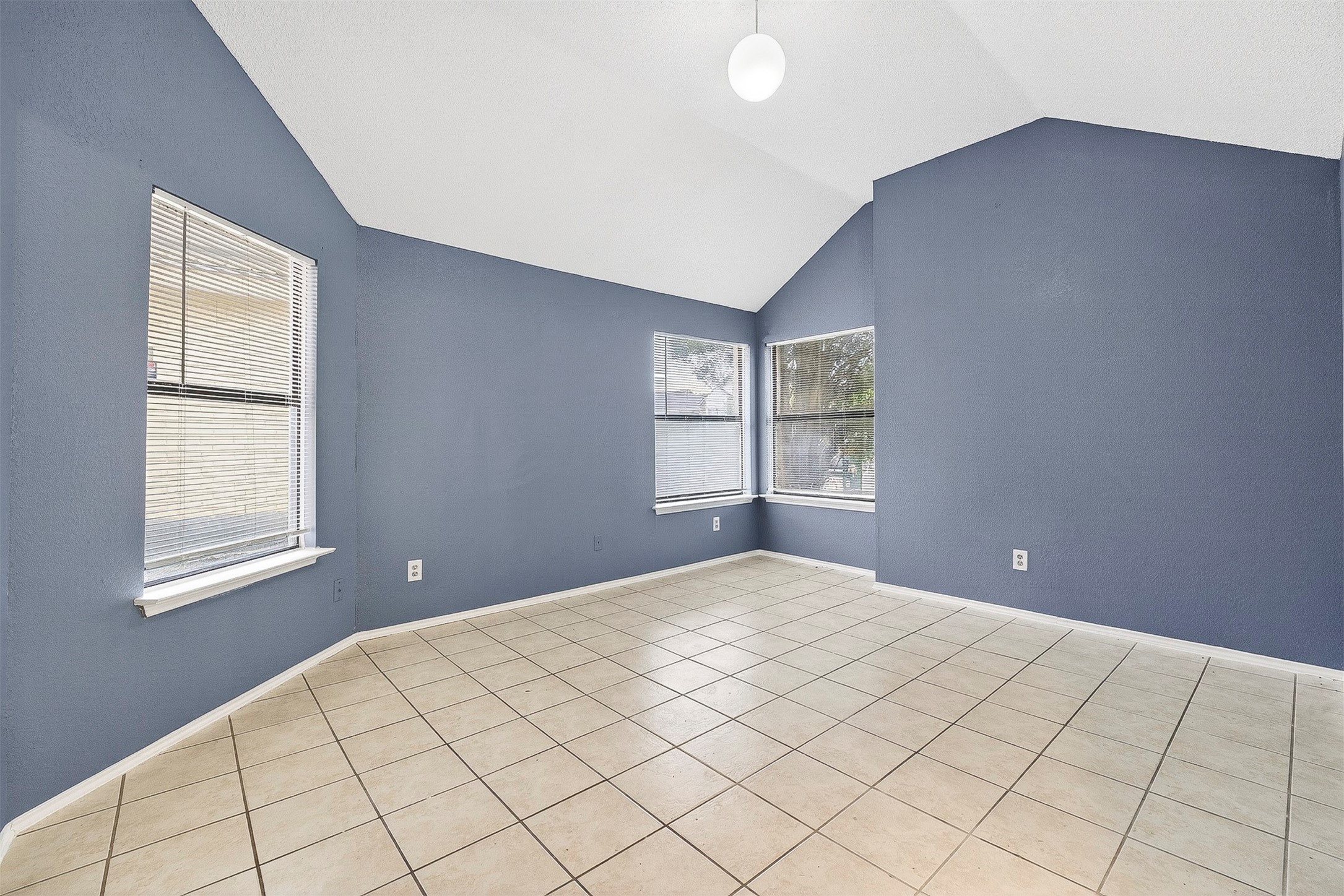 229 Overland Trail
