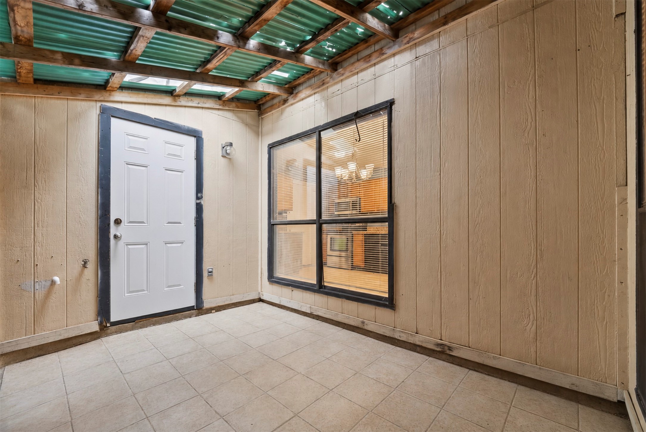 229 Overland Trail