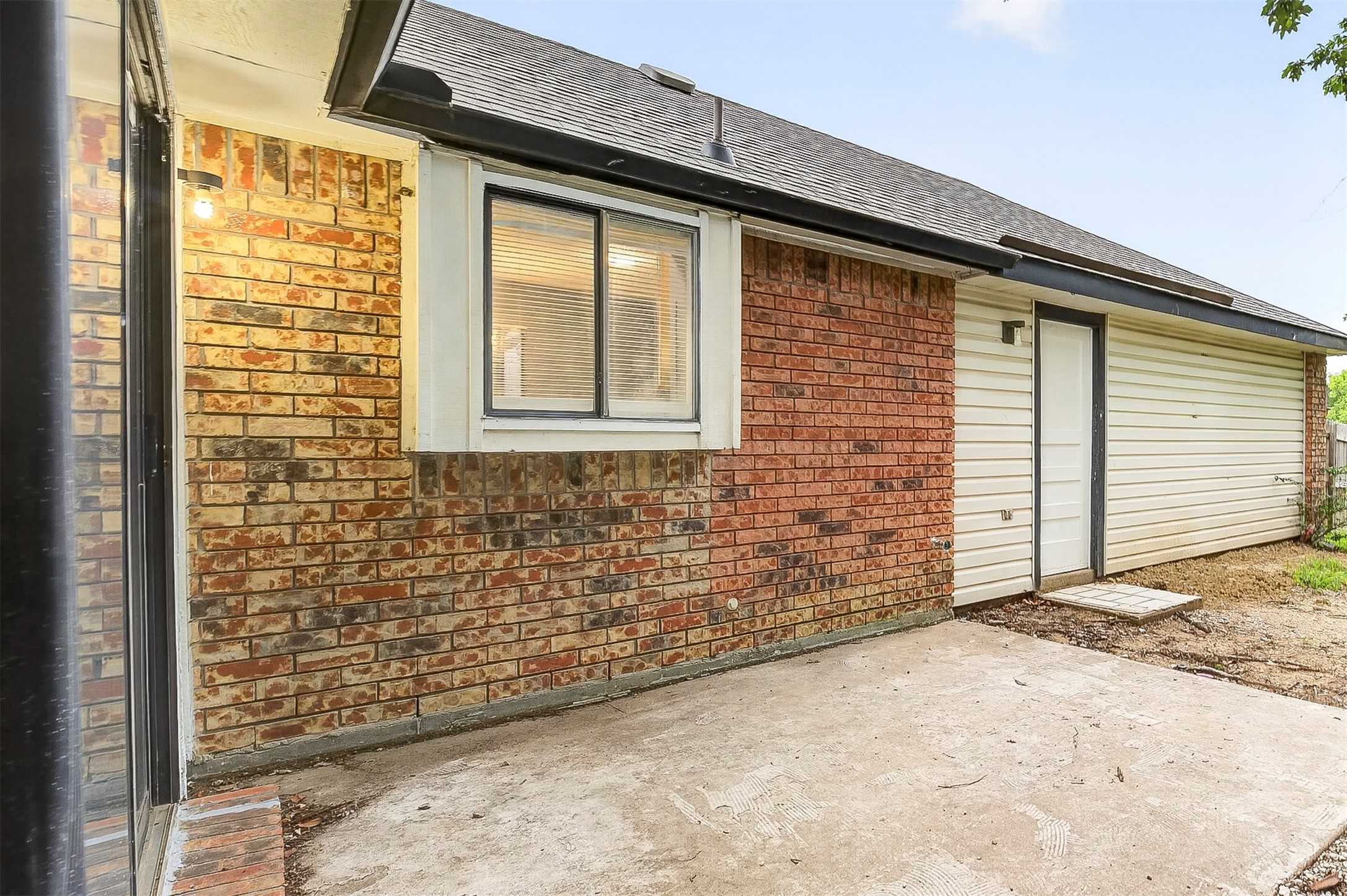 229 Overland Trail