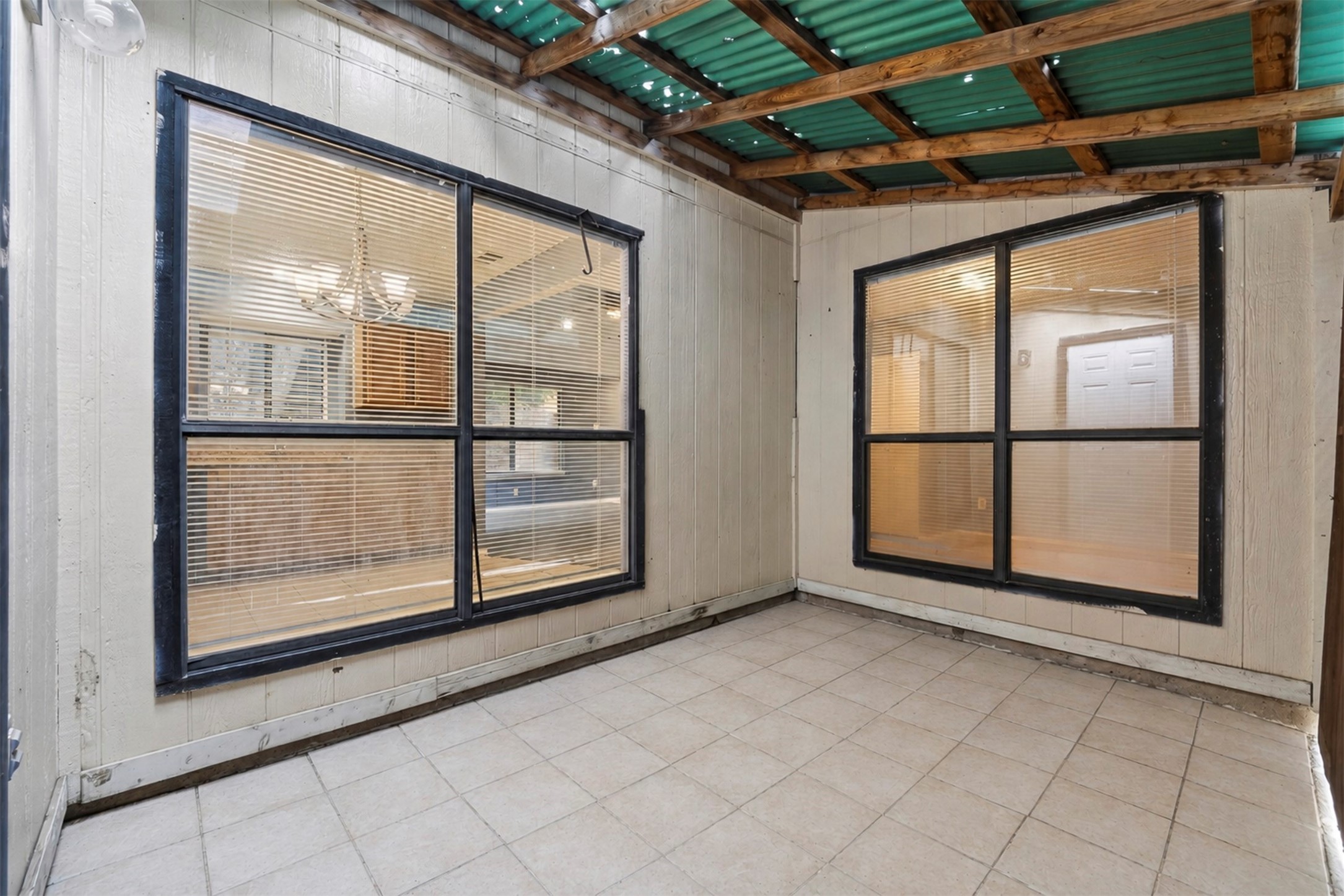 229 Overland Trail