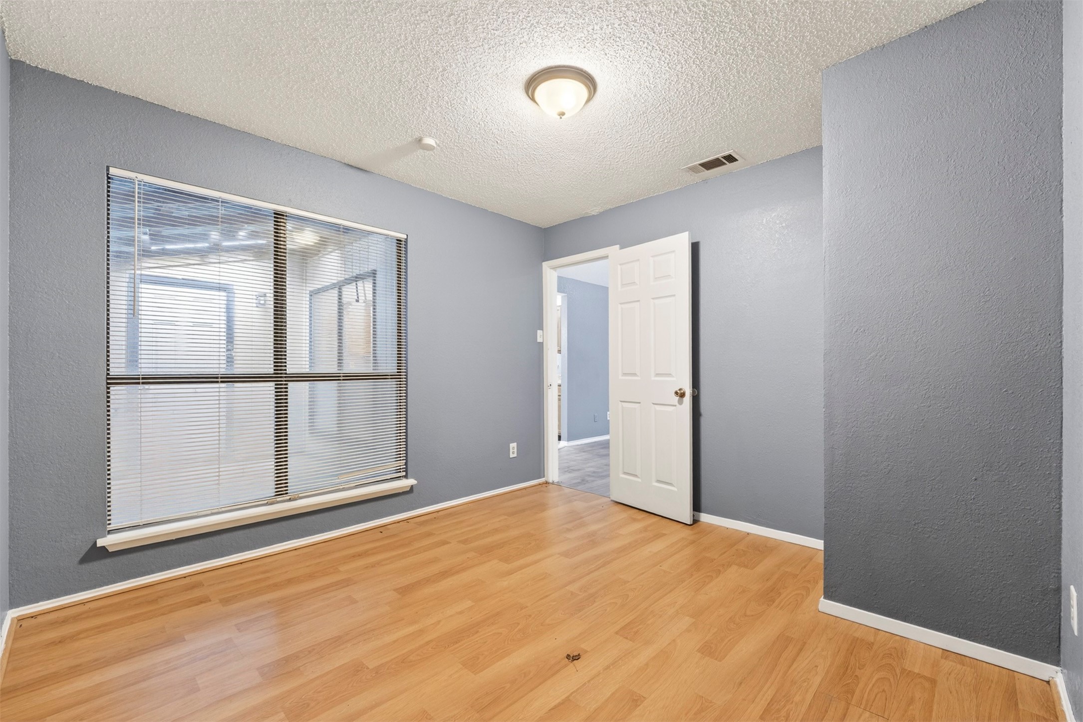 229 Overland Trail