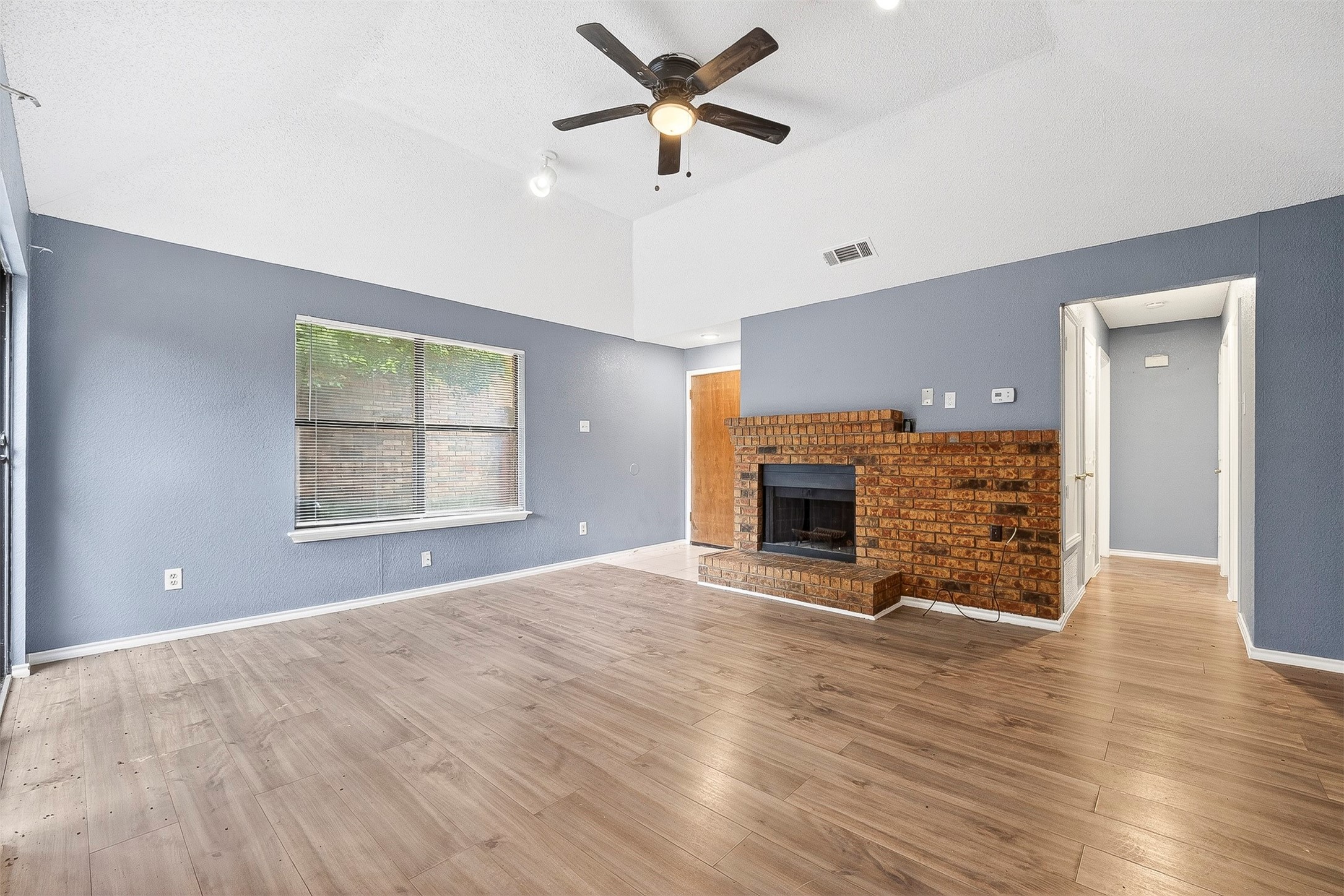 229 Overland Trail