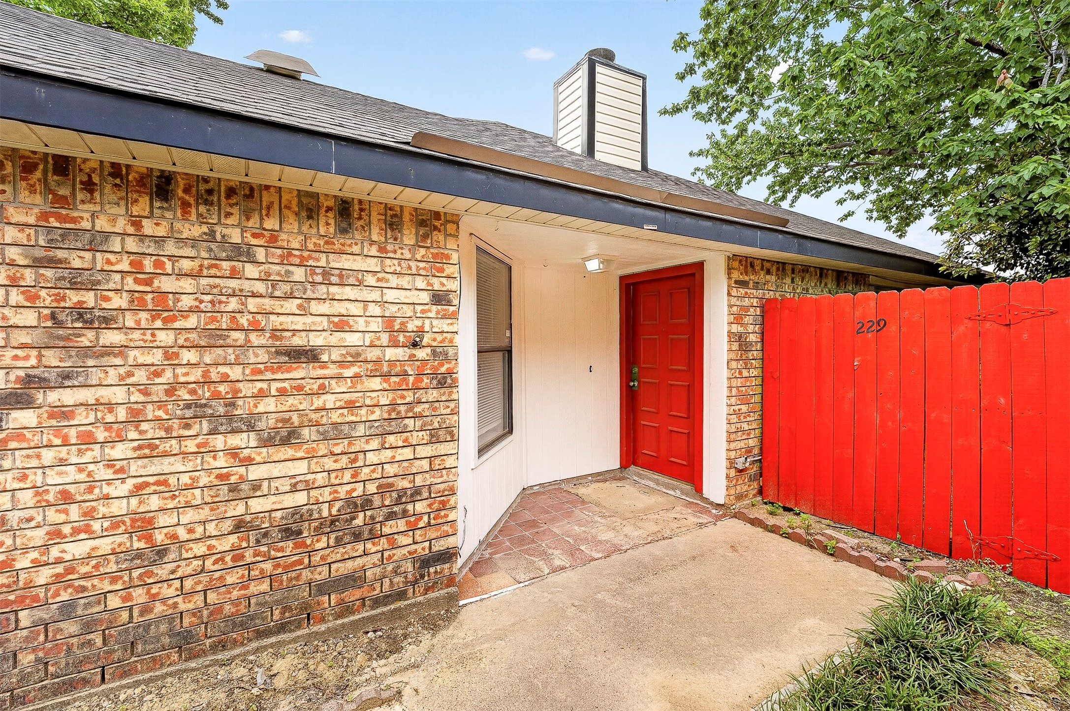 229 Overland Trail