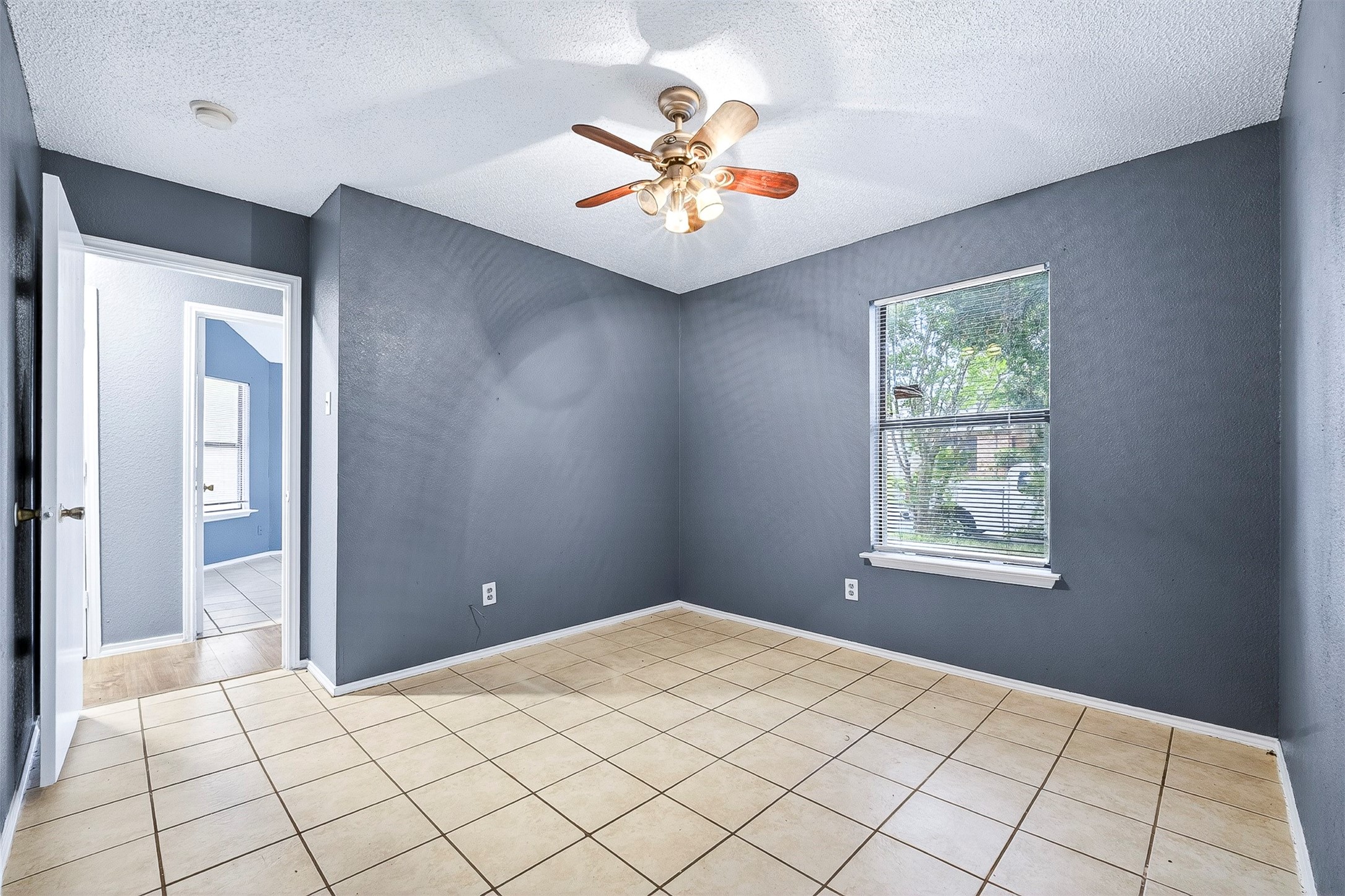 229 Overland Trail