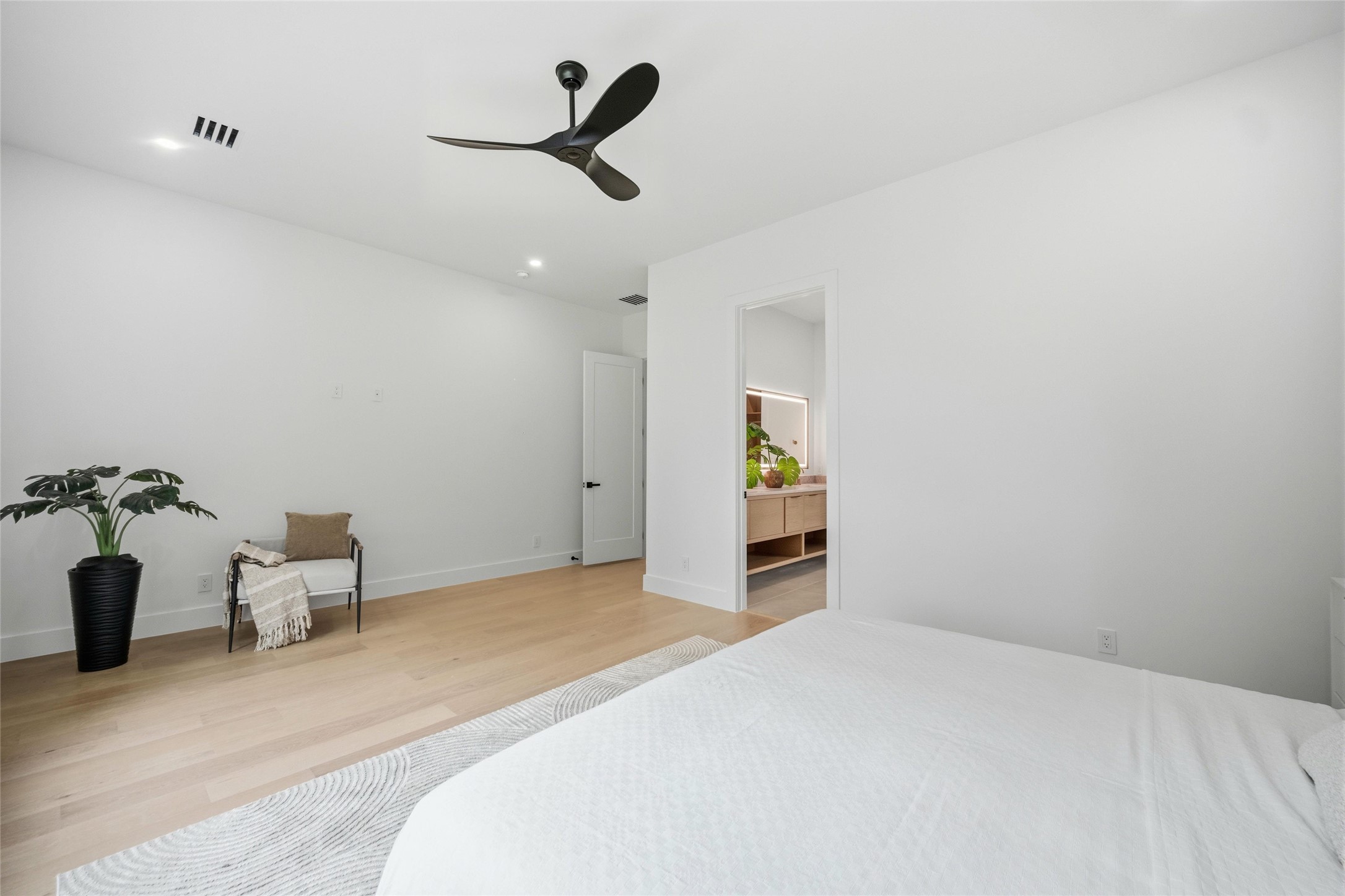 3624 Fontana