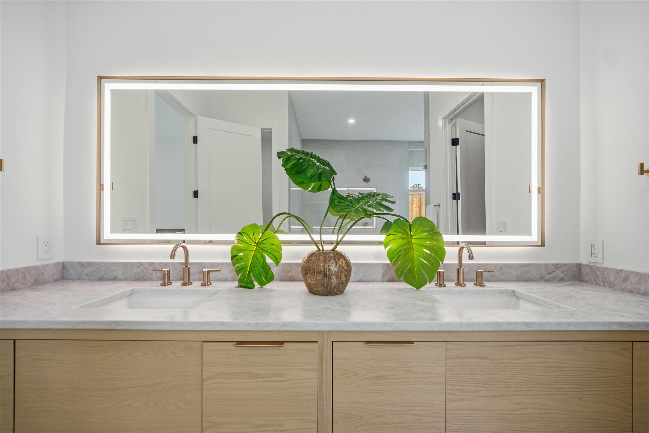 3624 Fontana