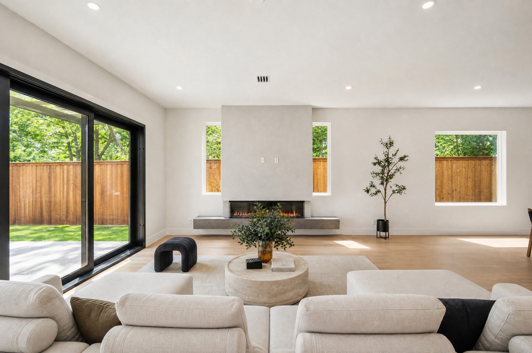 3624 Fontana