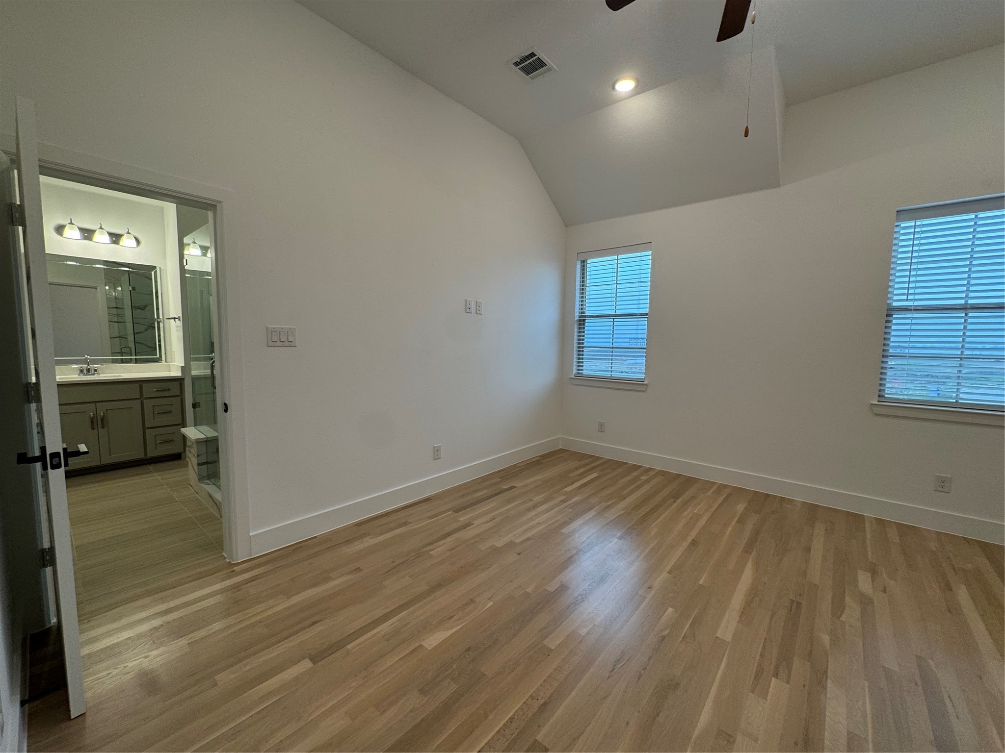 1221 Mark Place