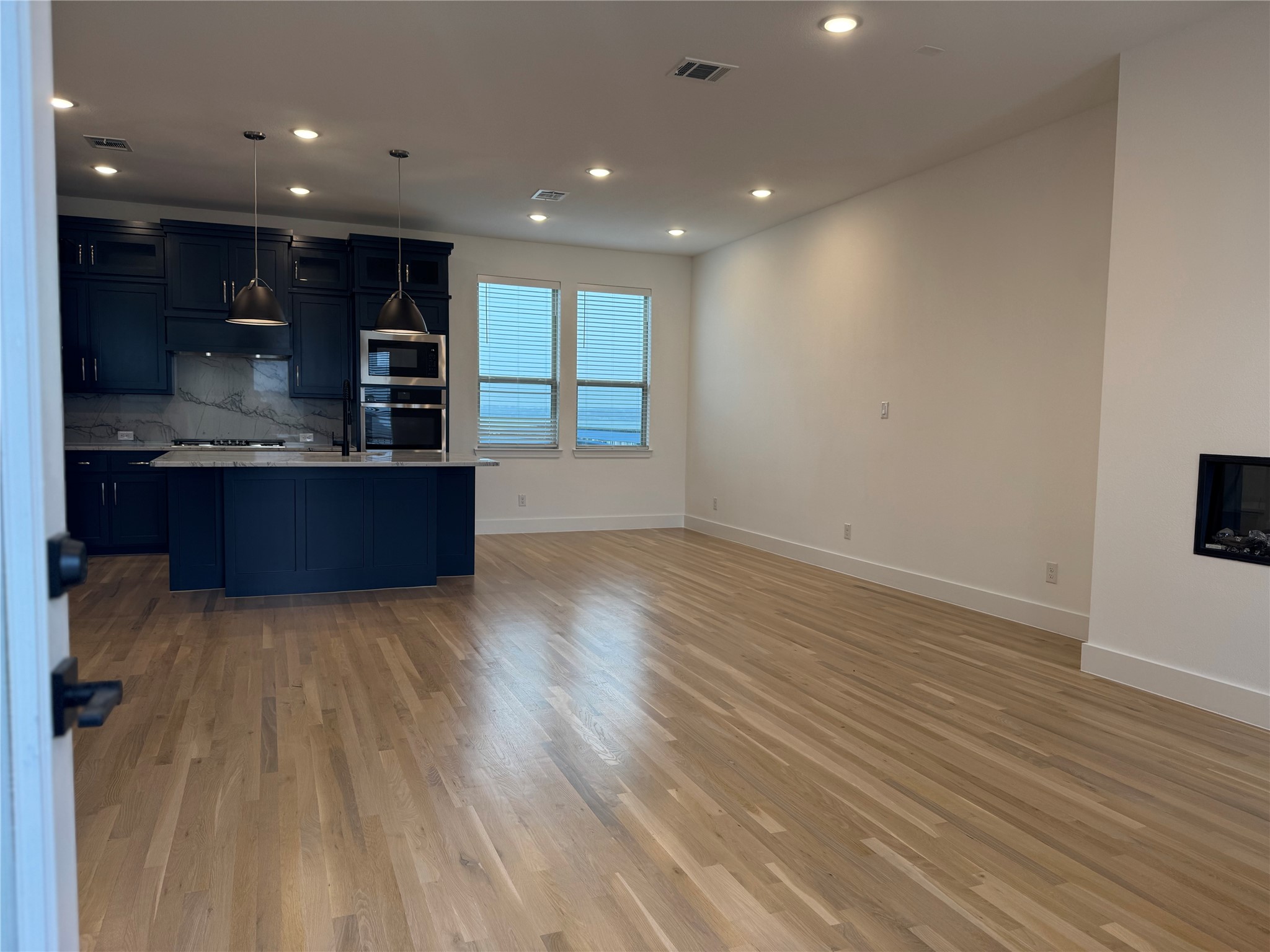 1221 Mark Place