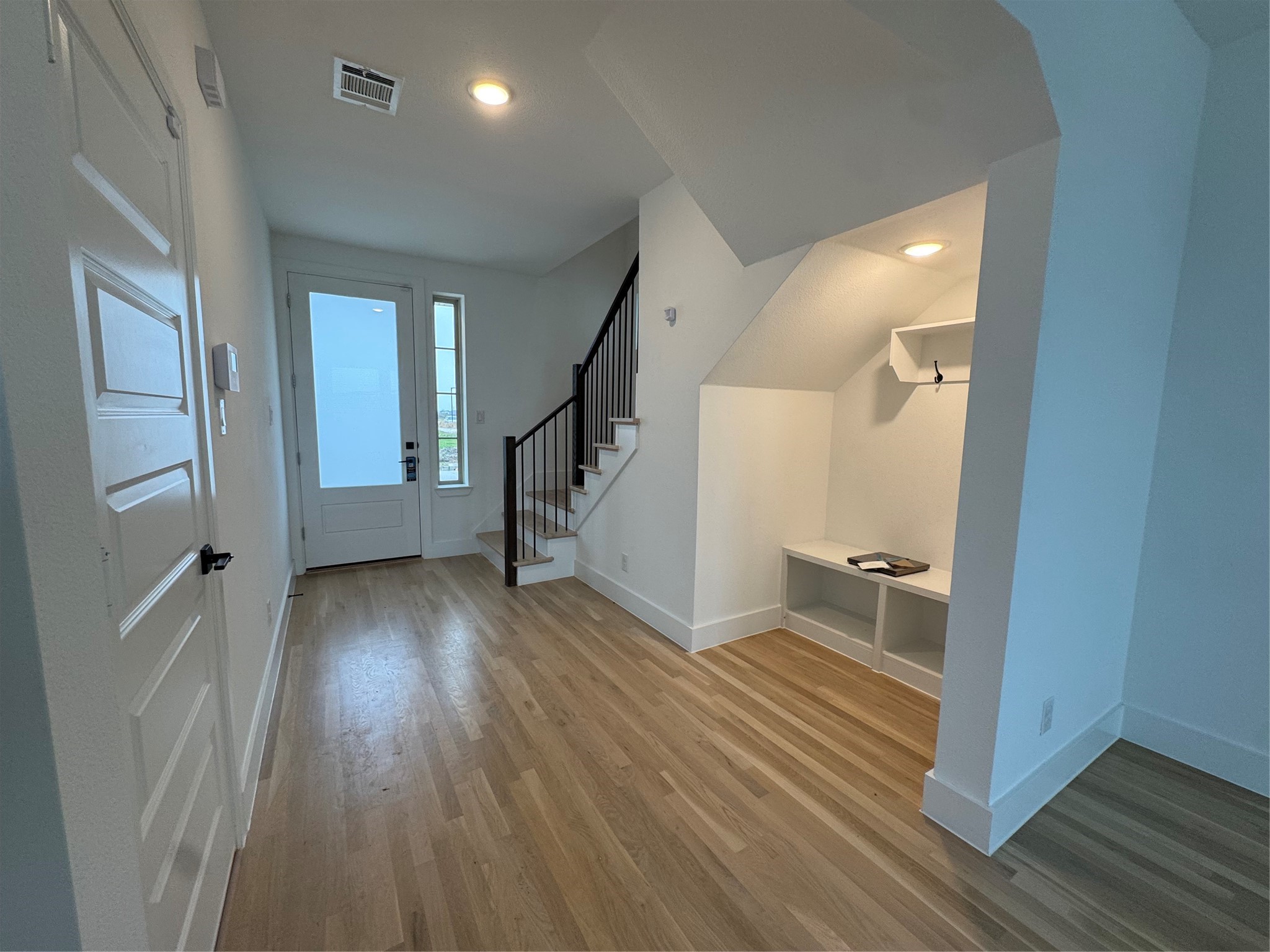 1221 Mark Place