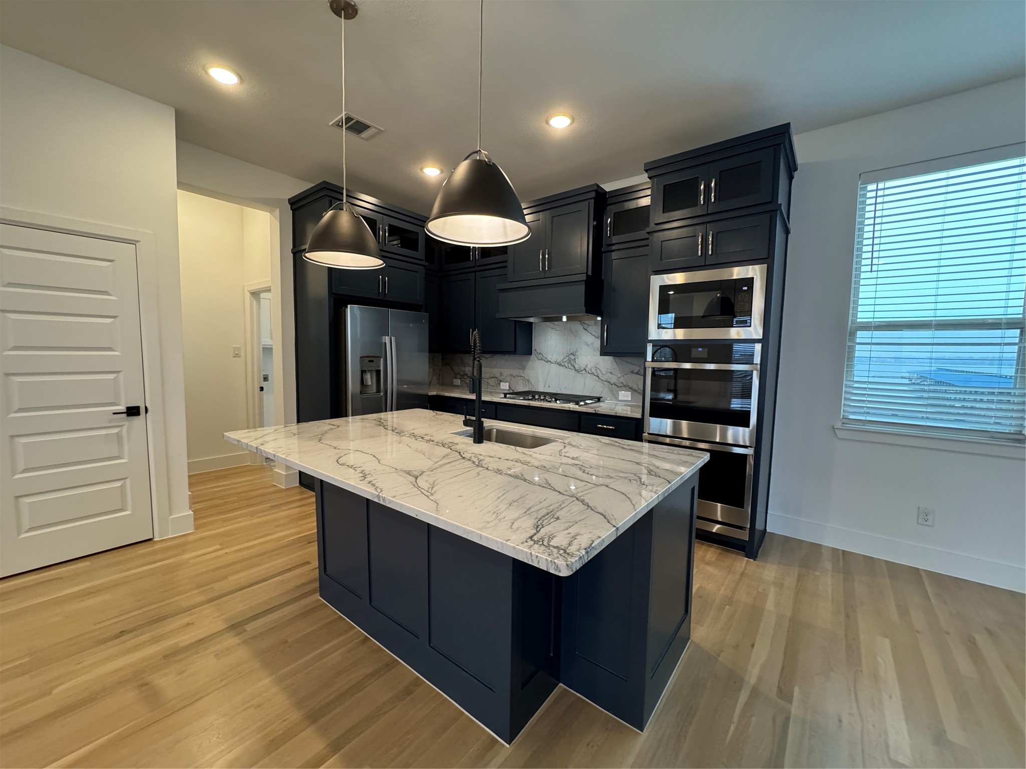 1221 Mark Place