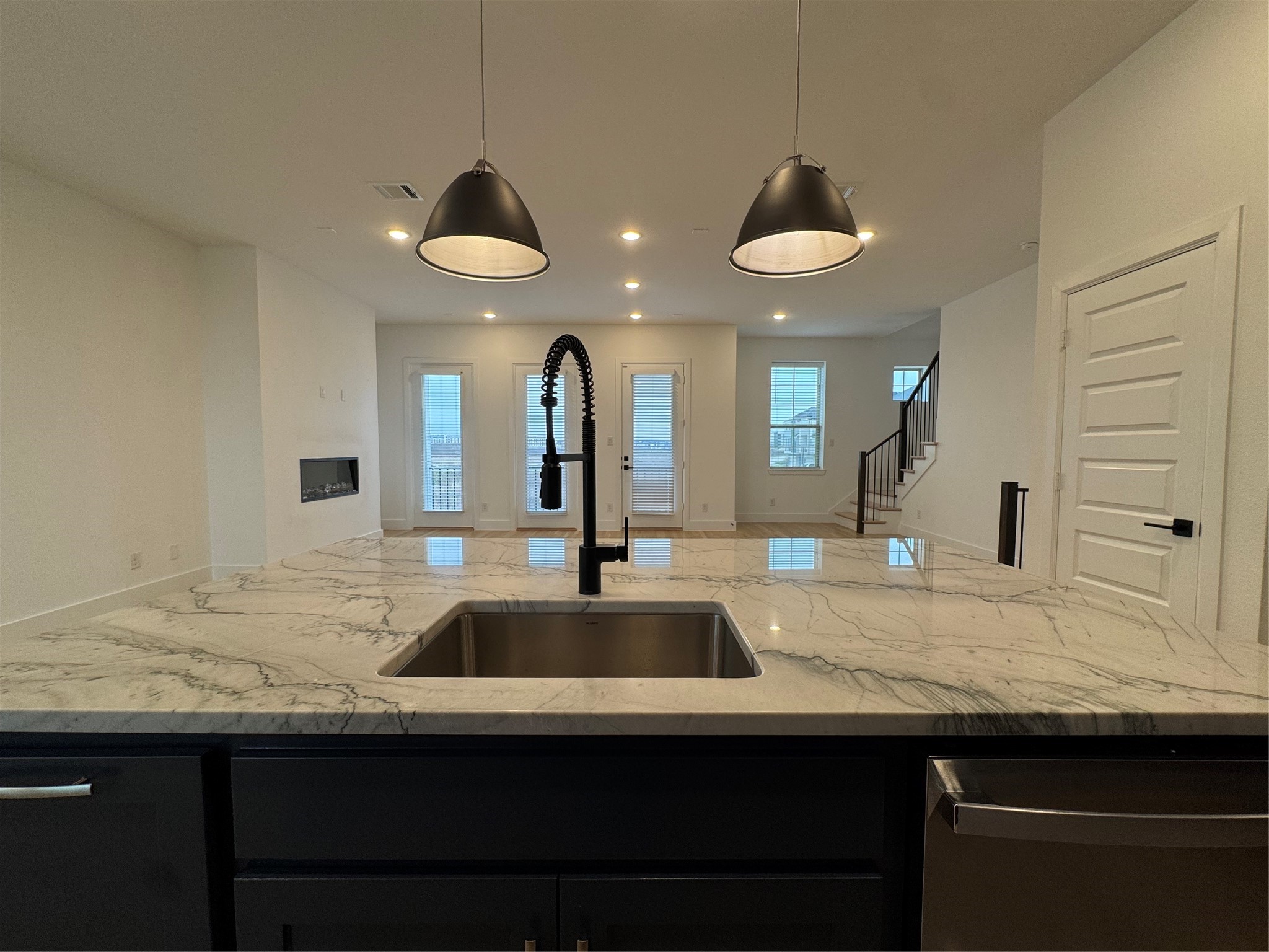 1221 Mark Place