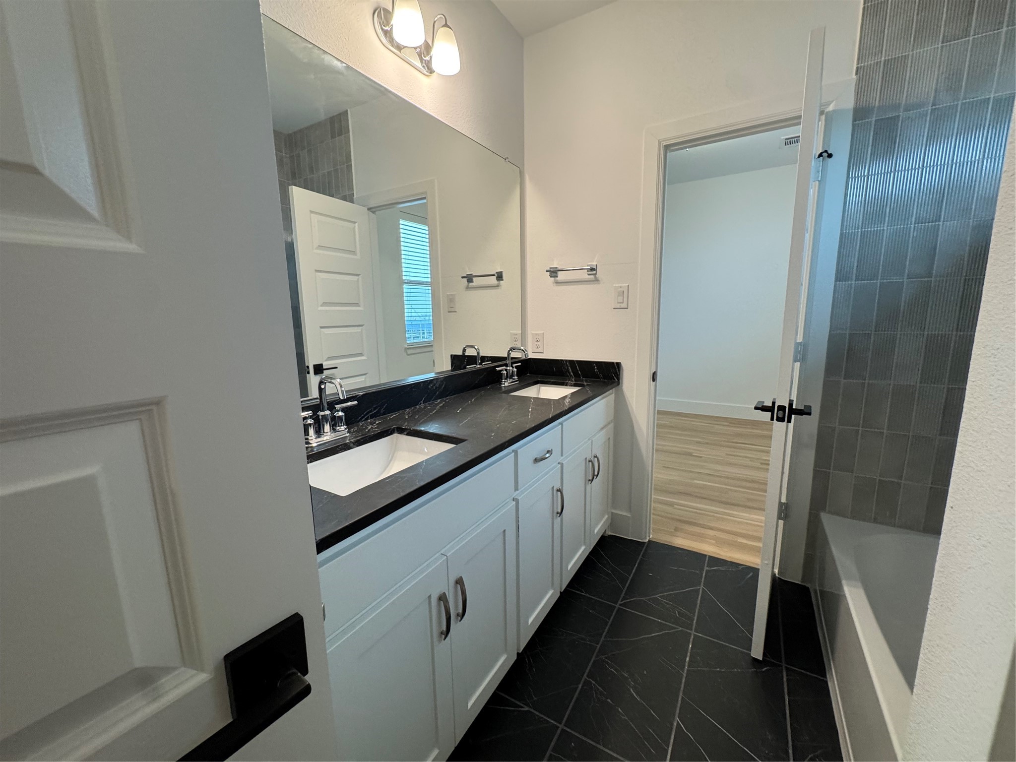 1221 Mark Place