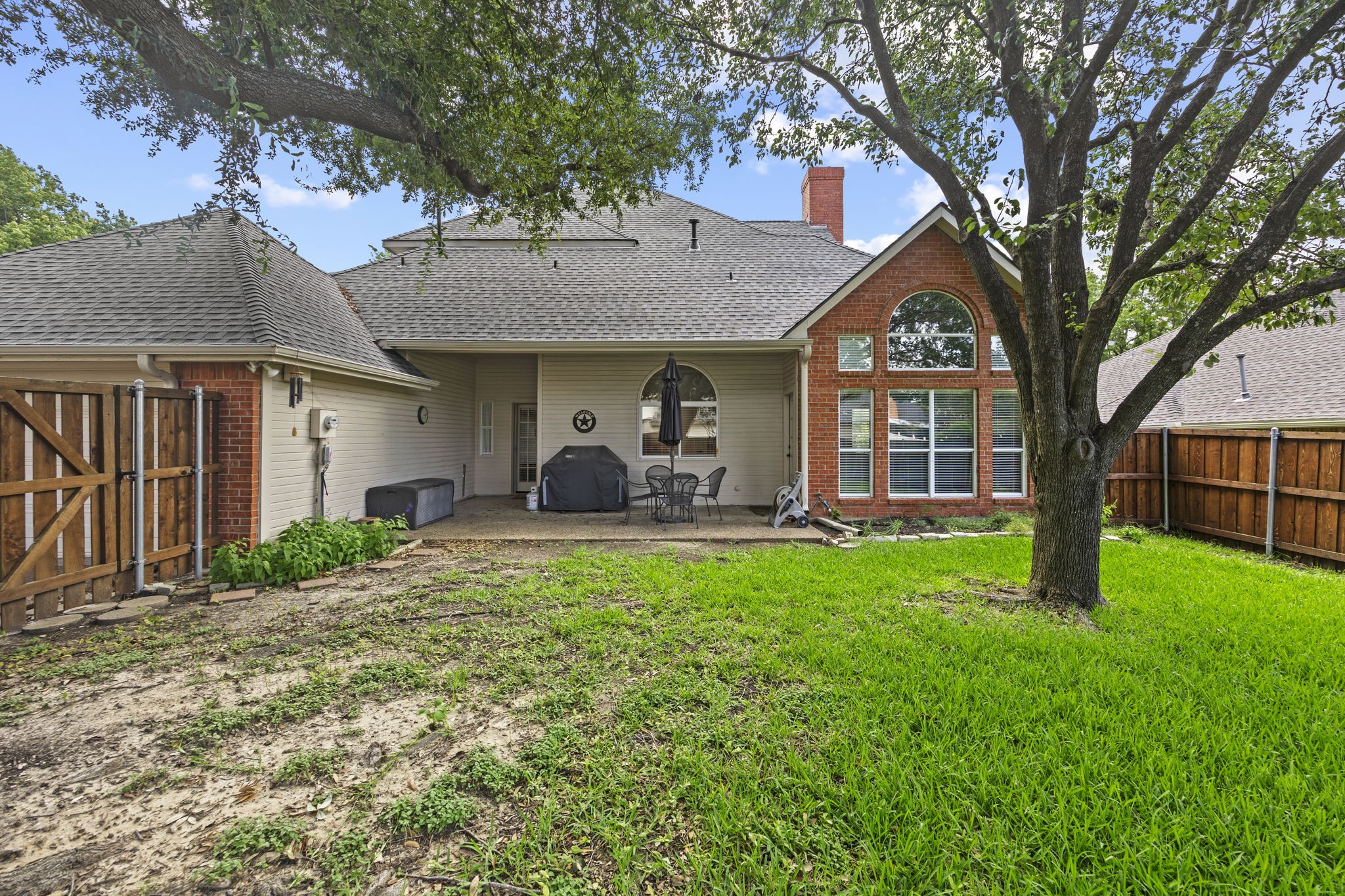2958 Oak Drive
