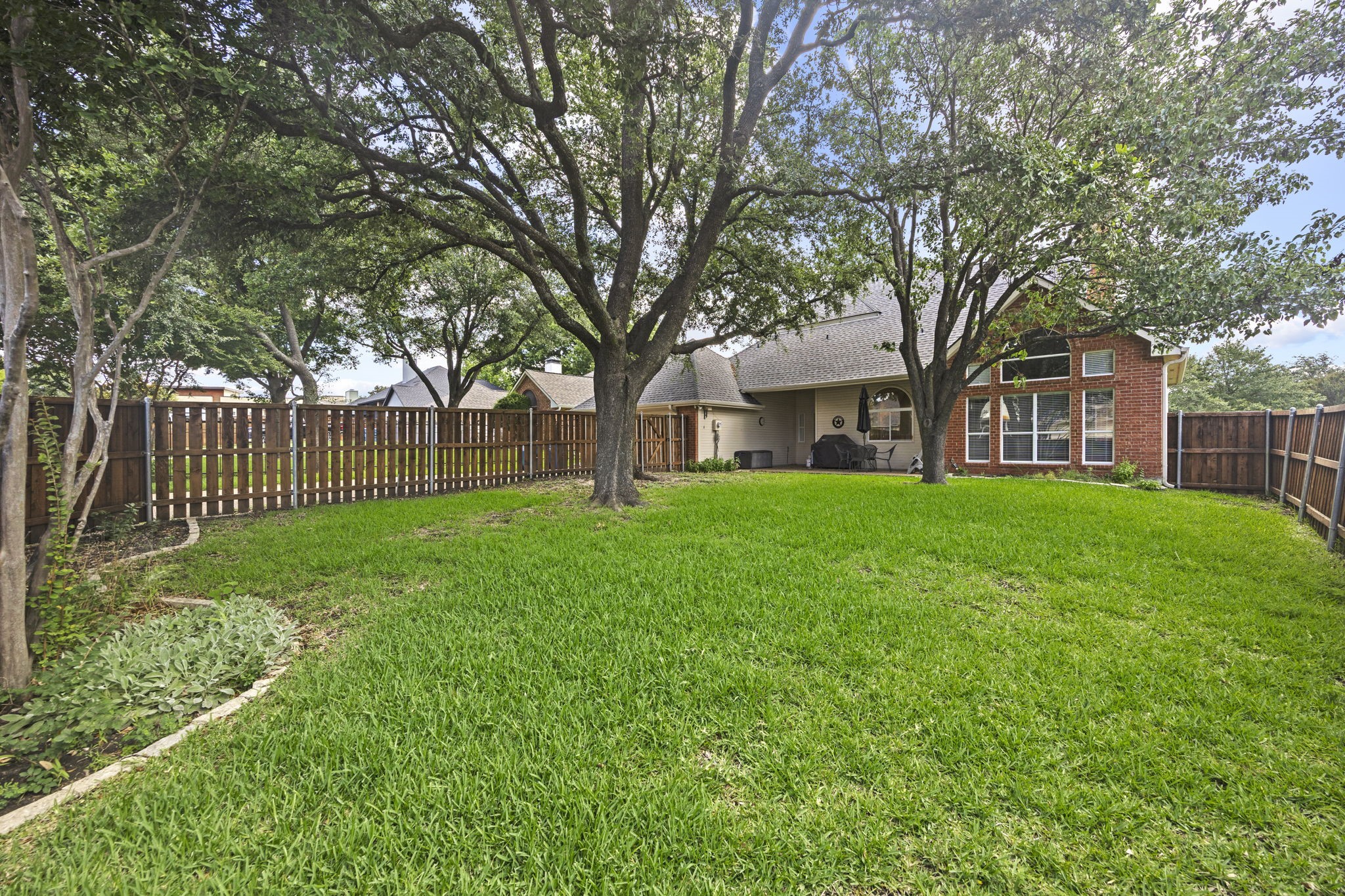 2958 Oak Drive