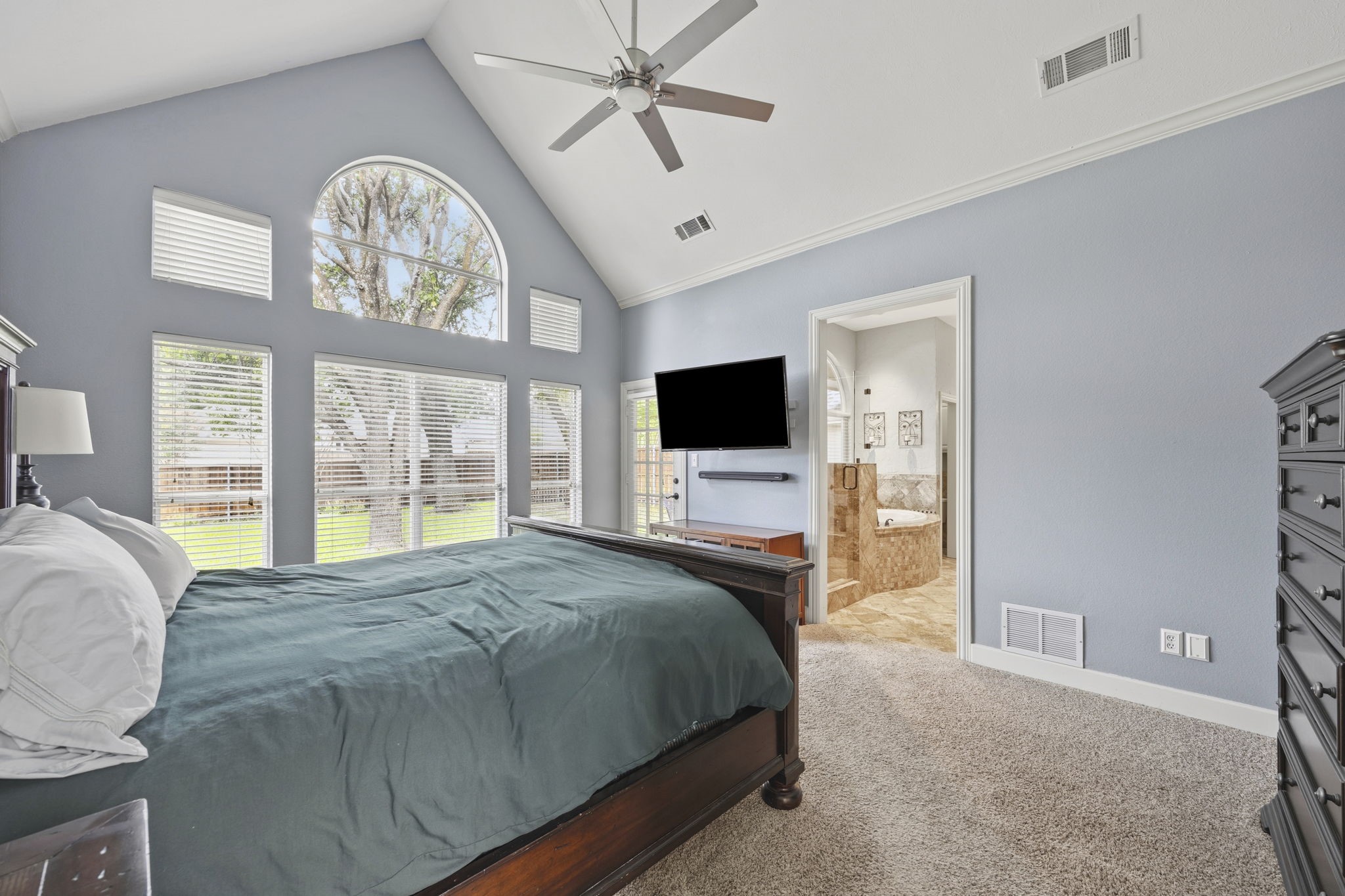 2958 Oak Drive