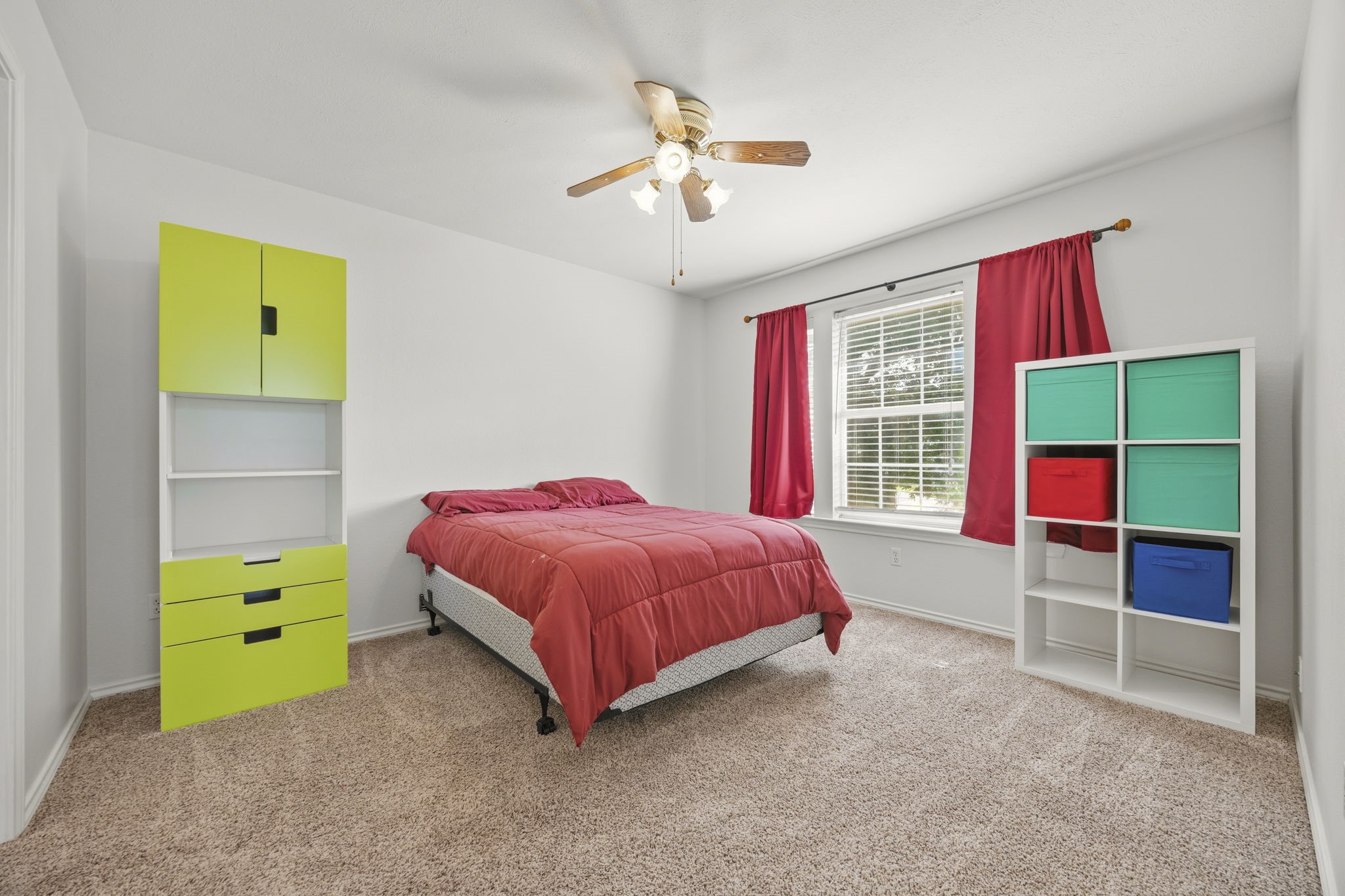 2958 Oak Drive