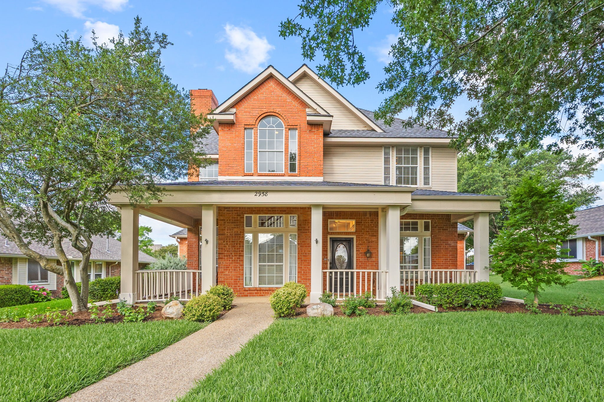2958 Oak Drive