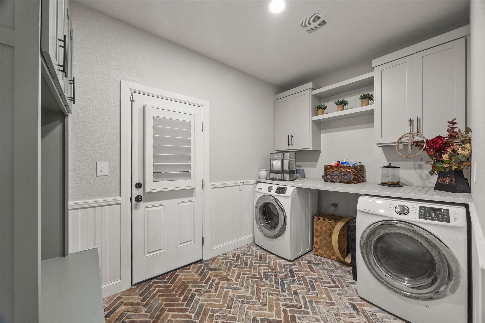 2030 Cedar Drive