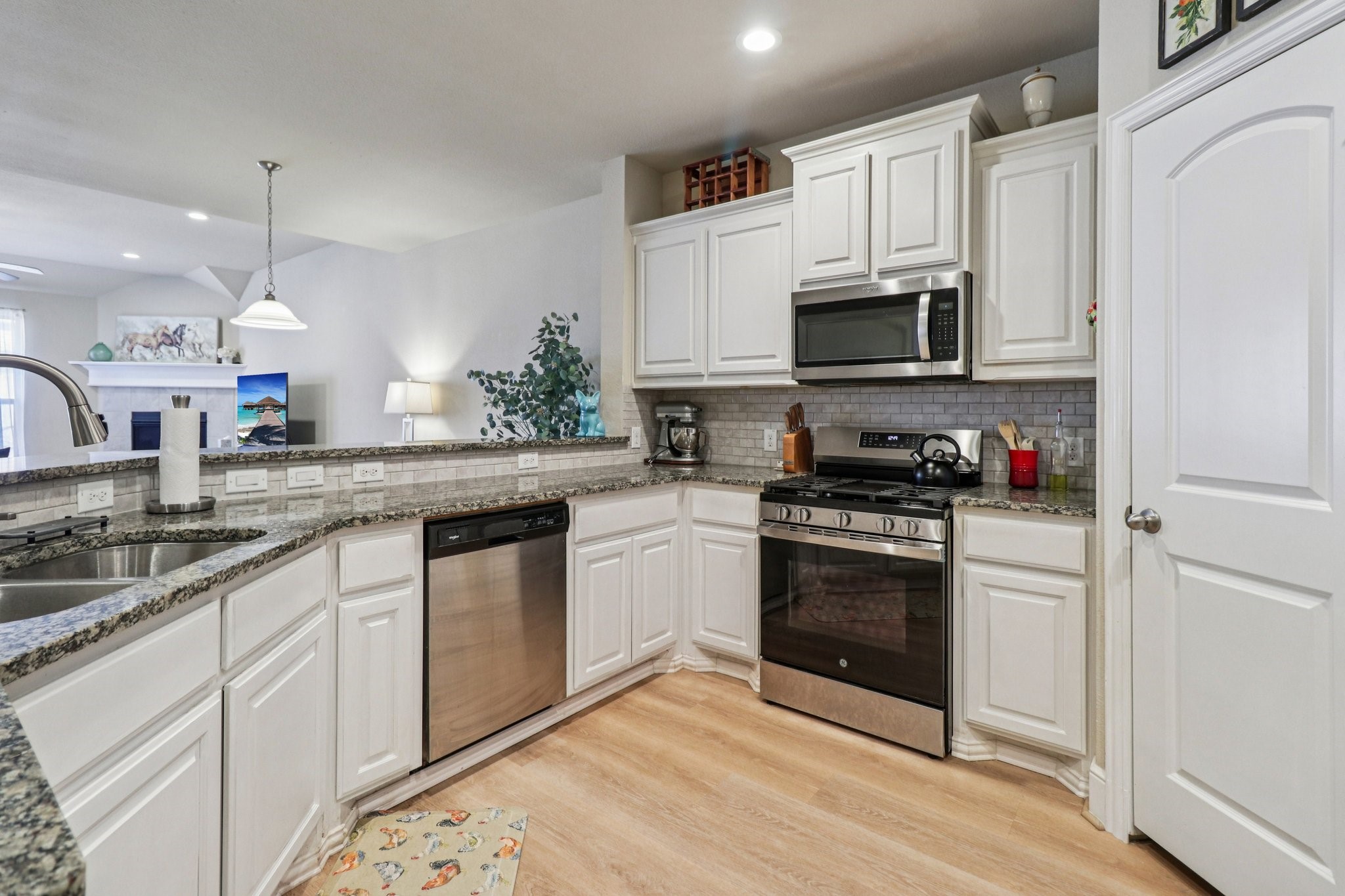 5616 Broad Bay Lane